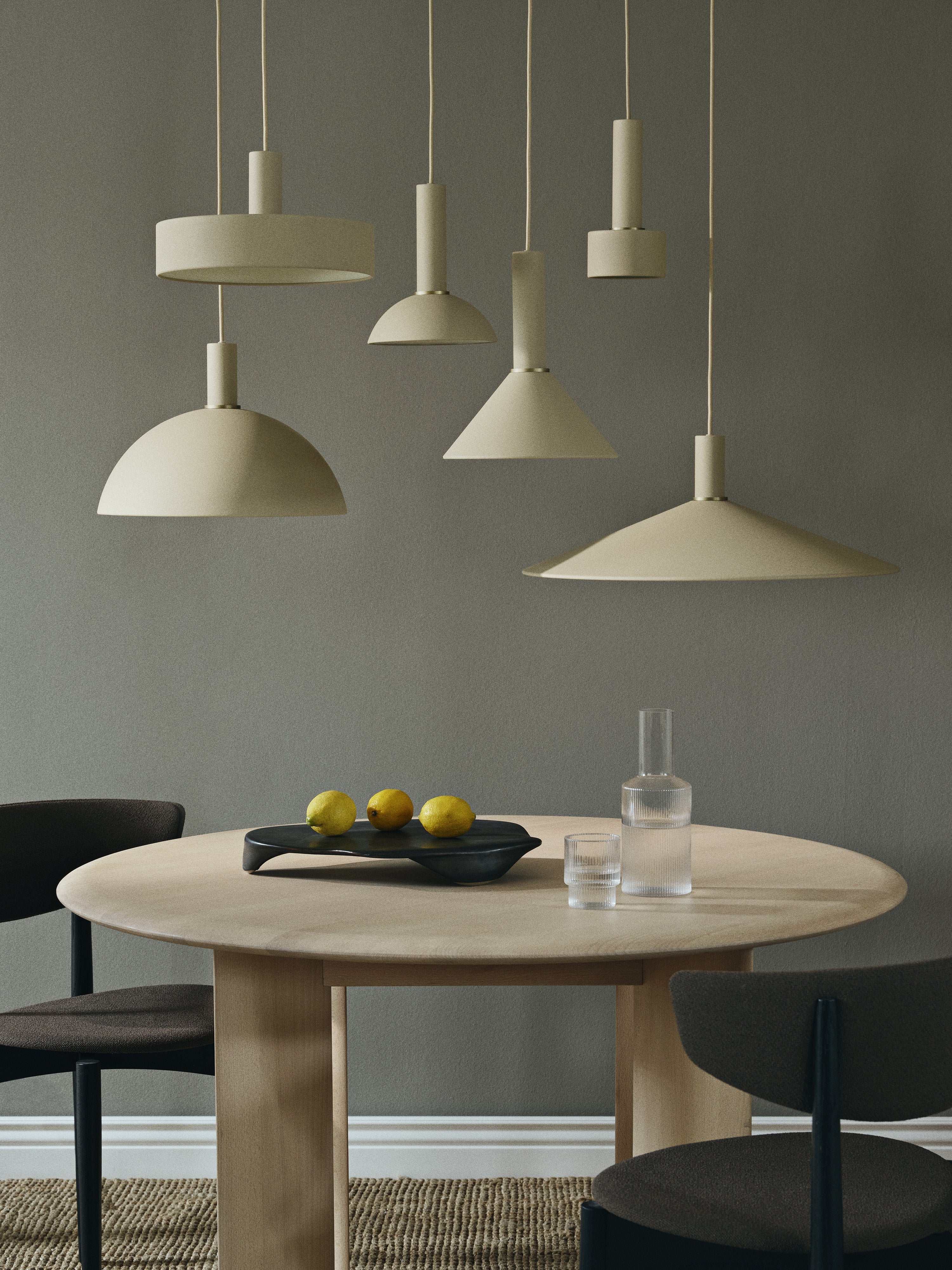 Stół rozkładany BEVEL dąb bielony do jadalni – ferm LIVING