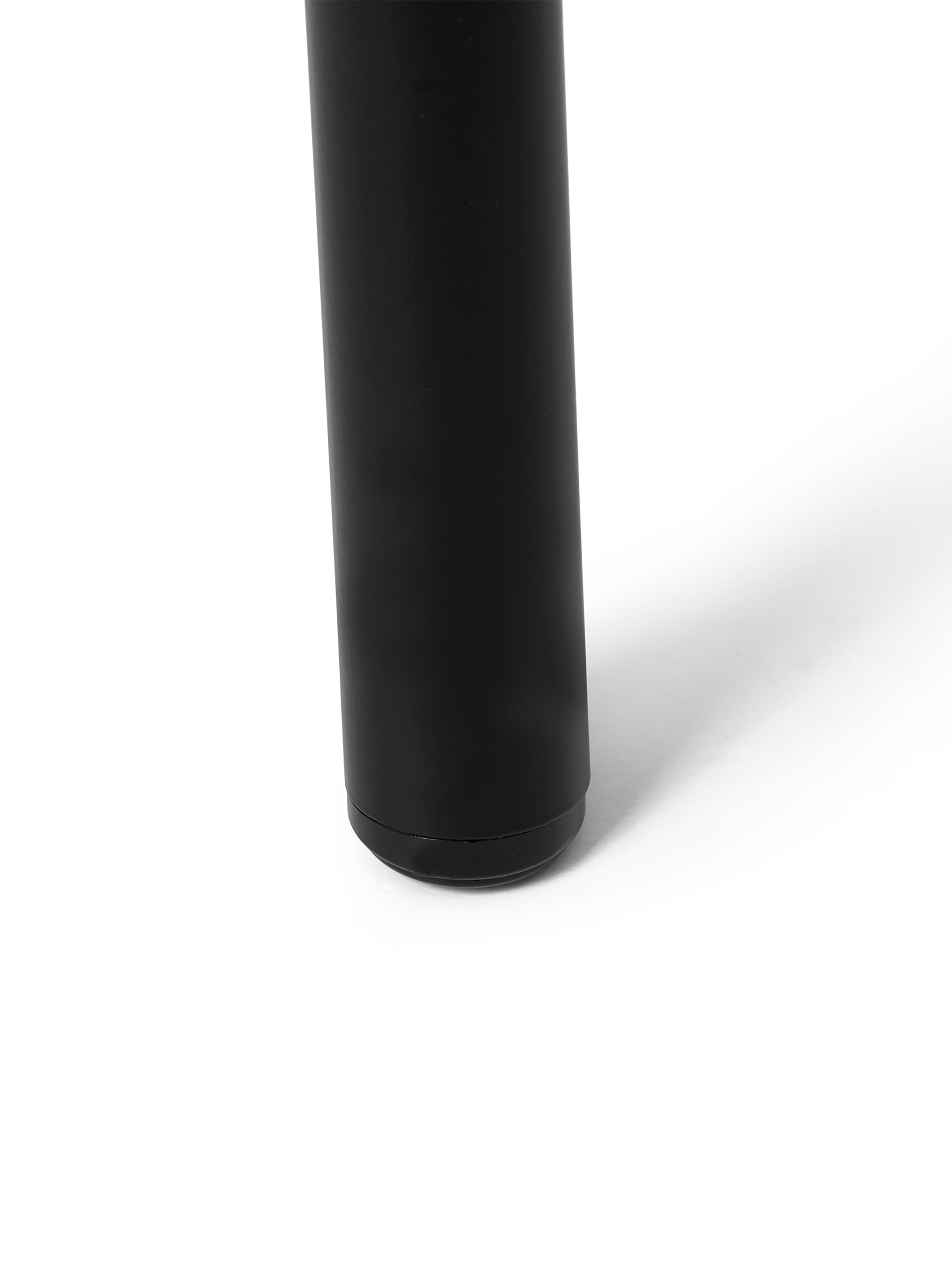 Chair with armrests Rico Bouclé broken white with a black base