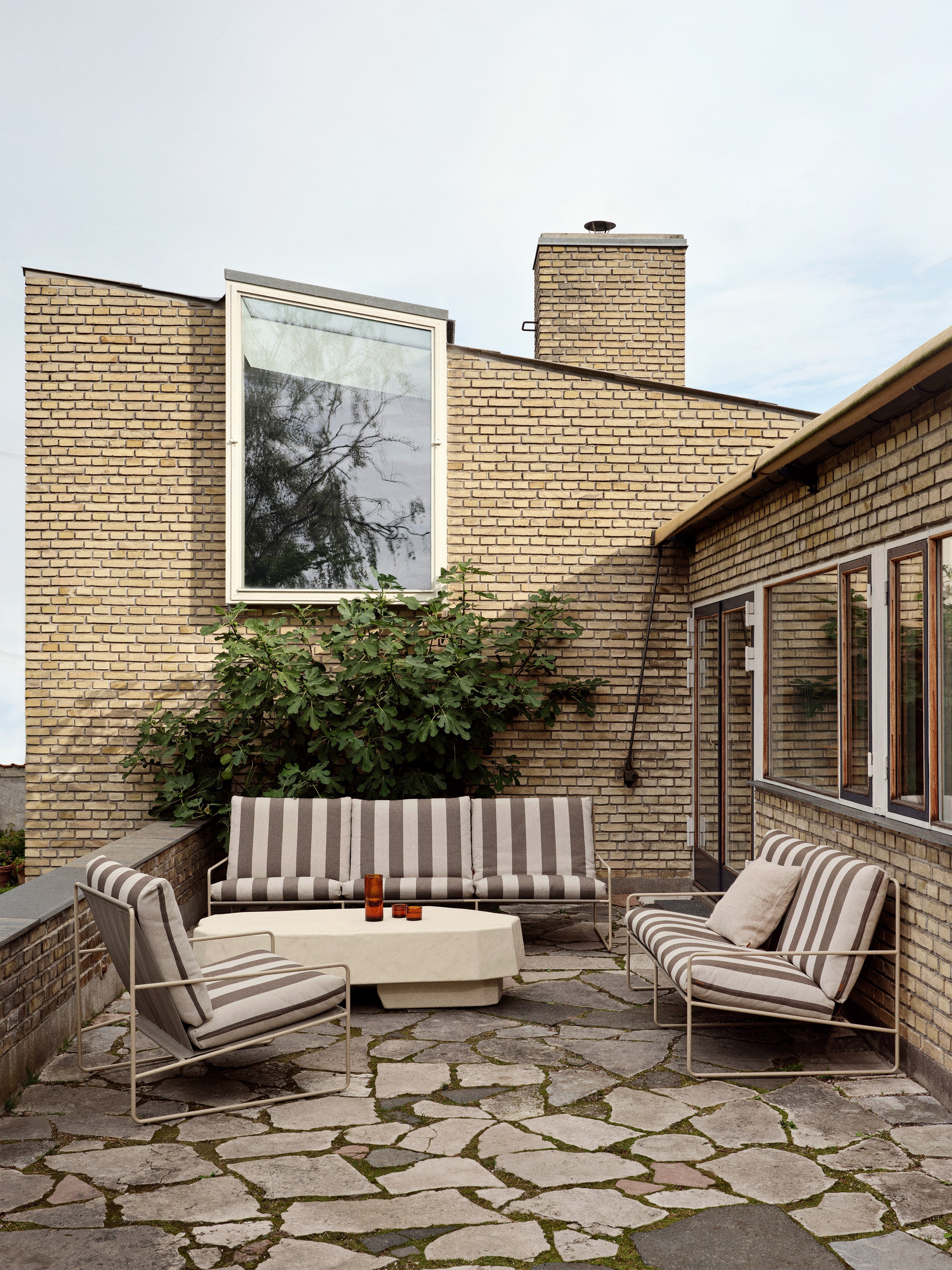 Tweedelig buitenbank DESERT crème-bruin met beige basis