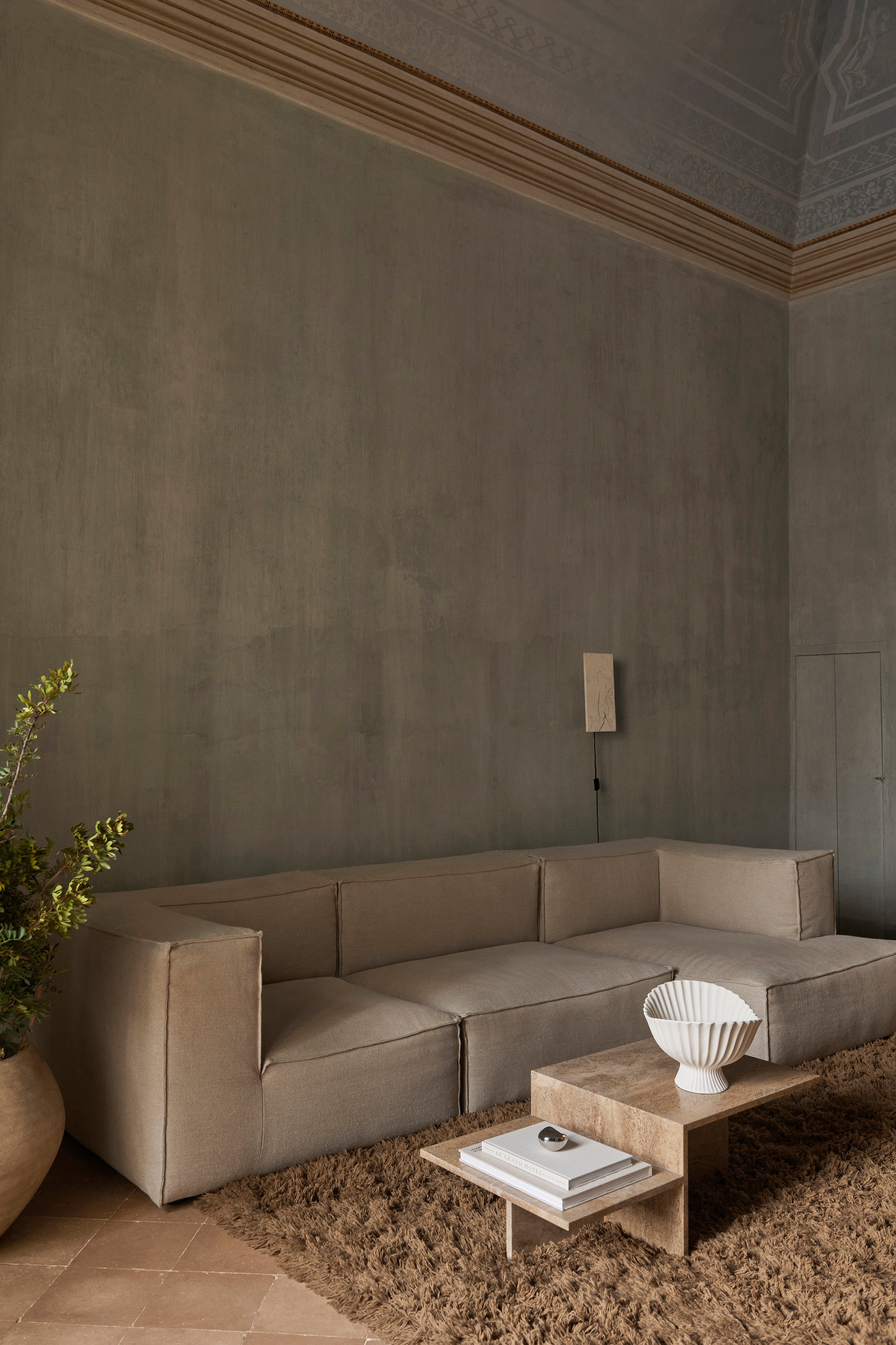 Koffietafel DISTINCT bruine travertijn