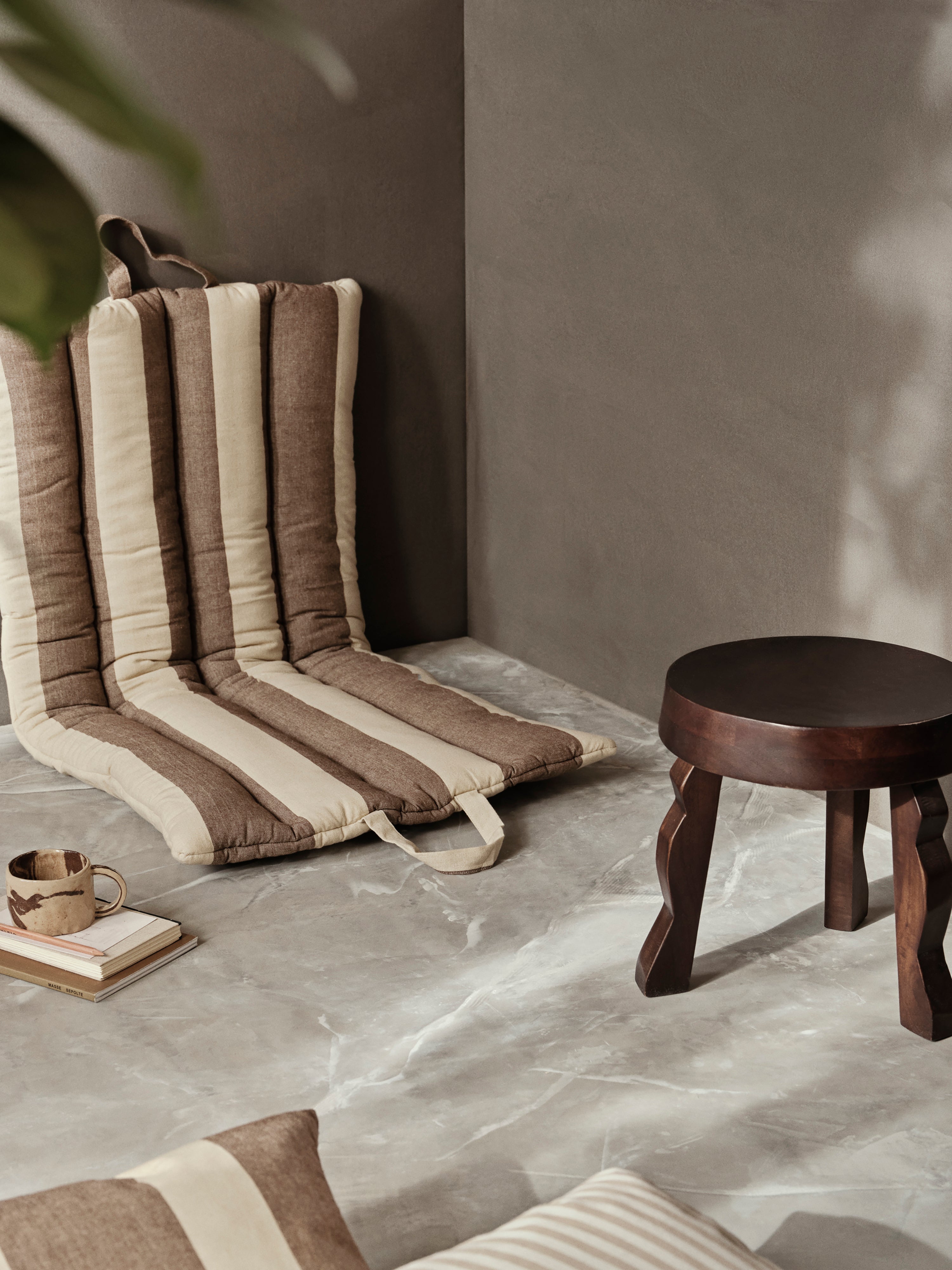 Houten FAYE kruk van mango