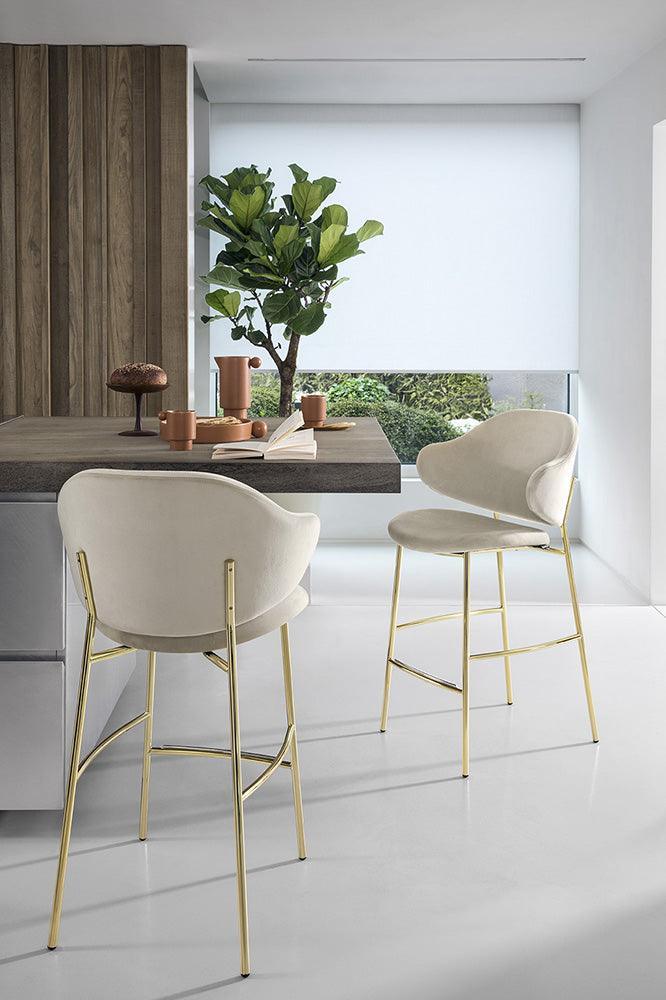 Hoker aksamitny HOLLY kremowy Calligaris    Eye on Design