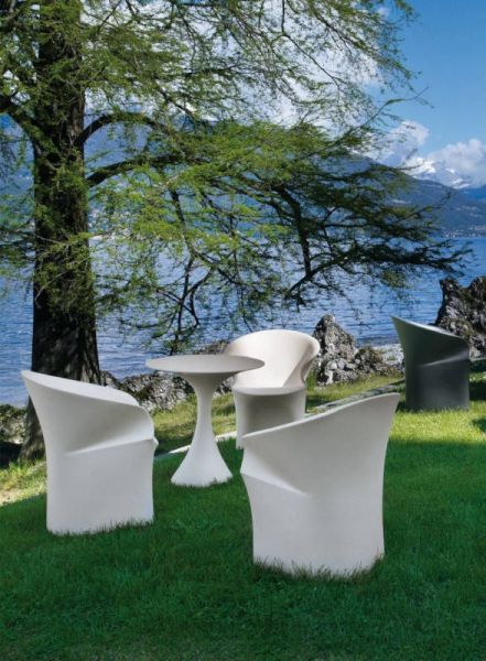 Kissi black cafe table