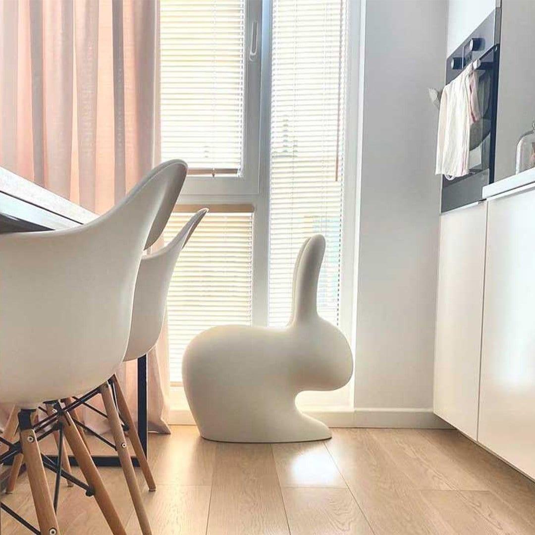 Krzesło RABBIT zielony Qeeboo    Eye on Design