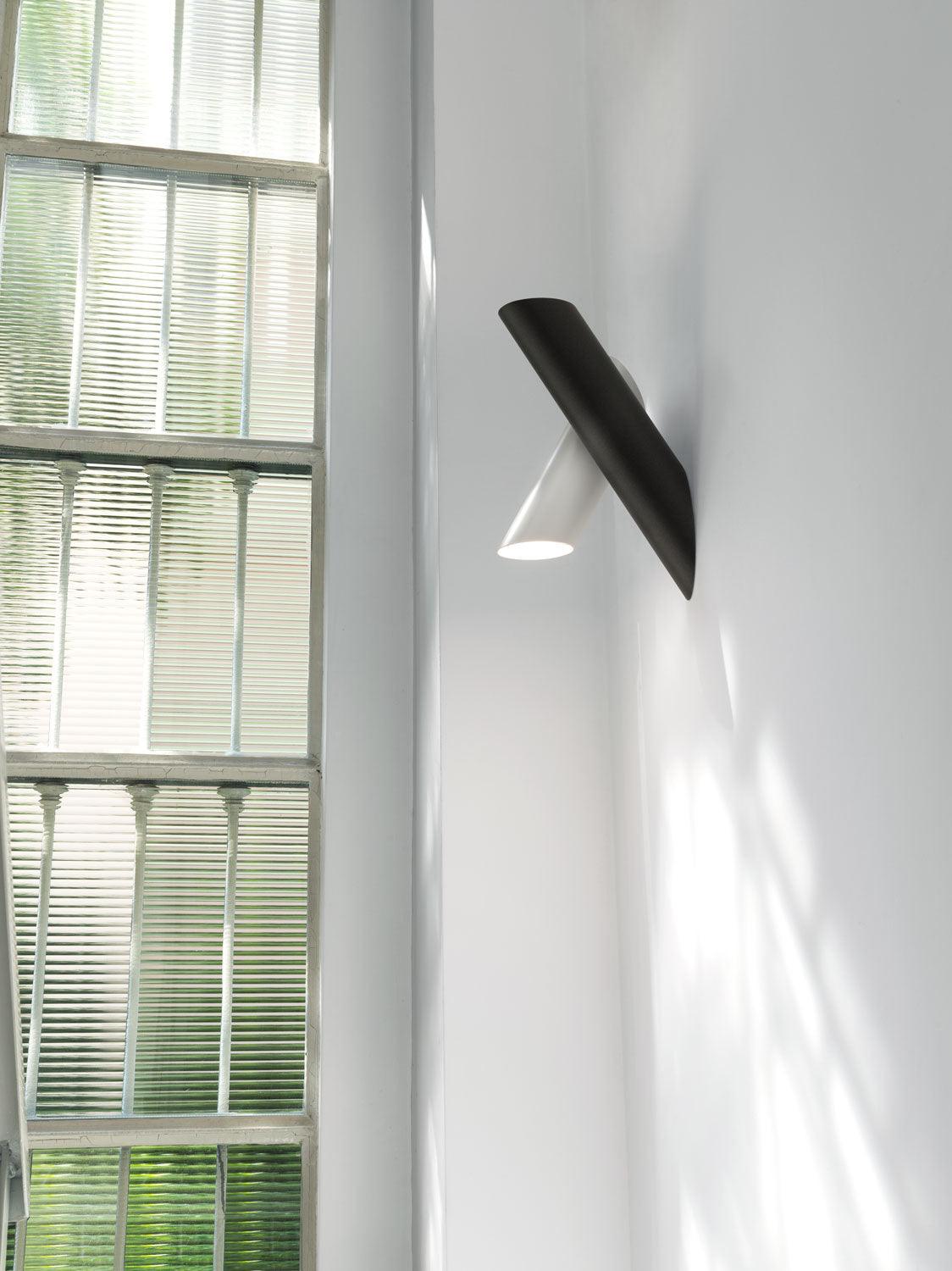 Lampa ścienna TUBES LARGE – styl minimalistyczny