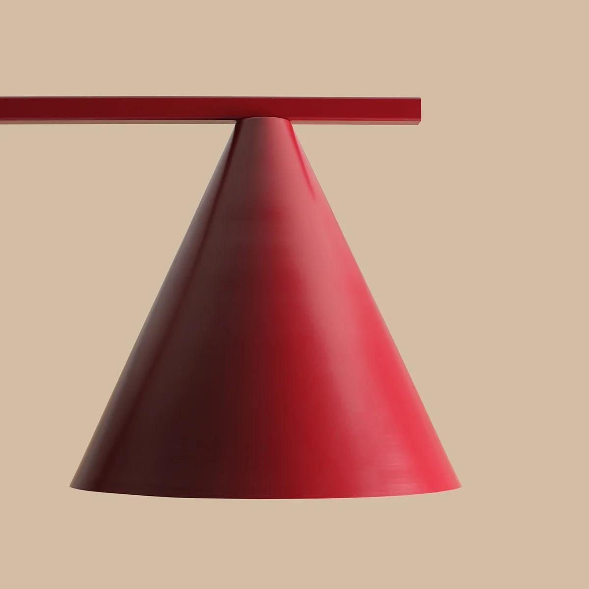 Lampa podłogowa FORM czerwony – styl minimalistyczny