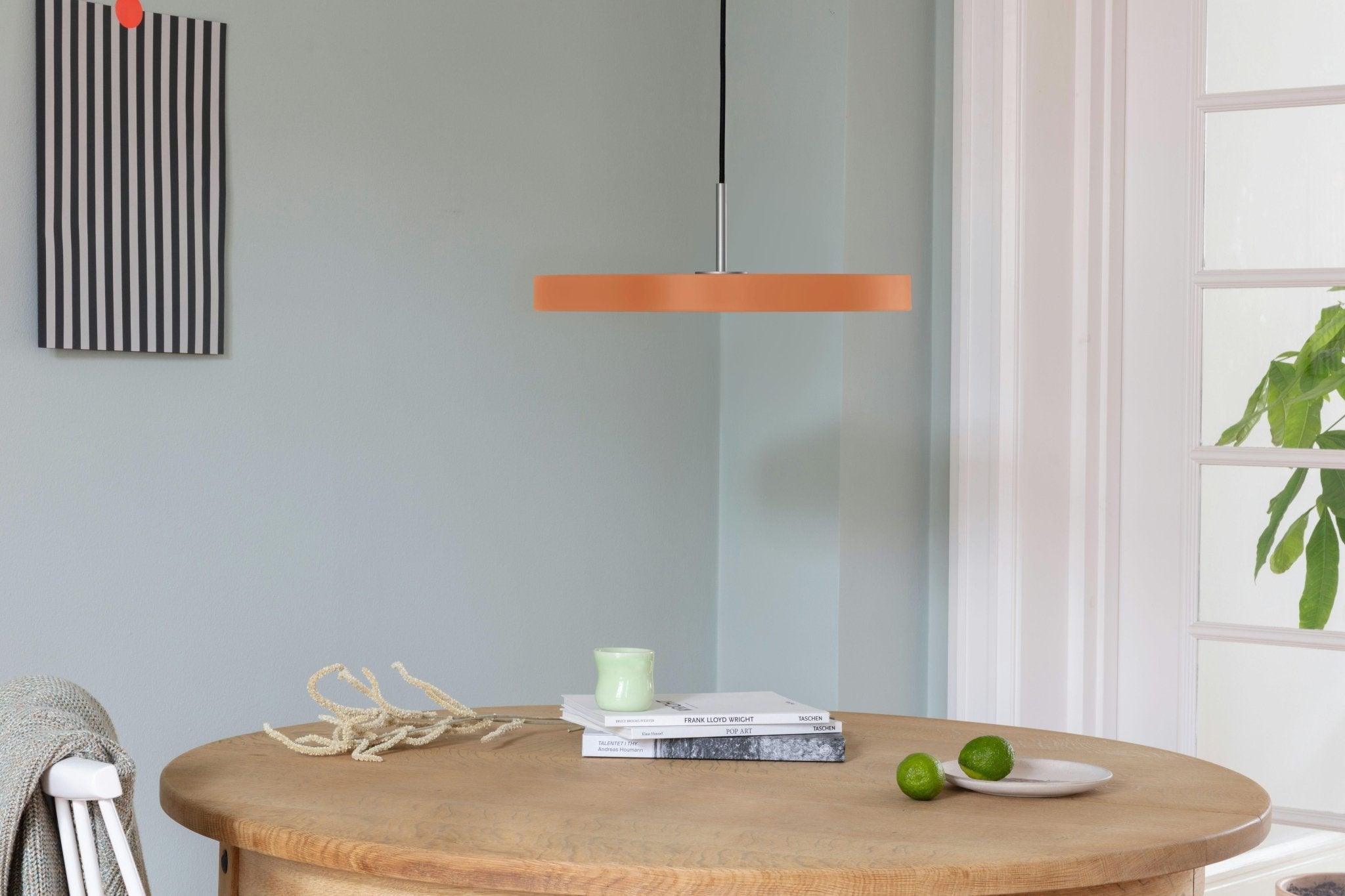 Lampa wisząca ASTERIA pomarańczowy – mosiądz