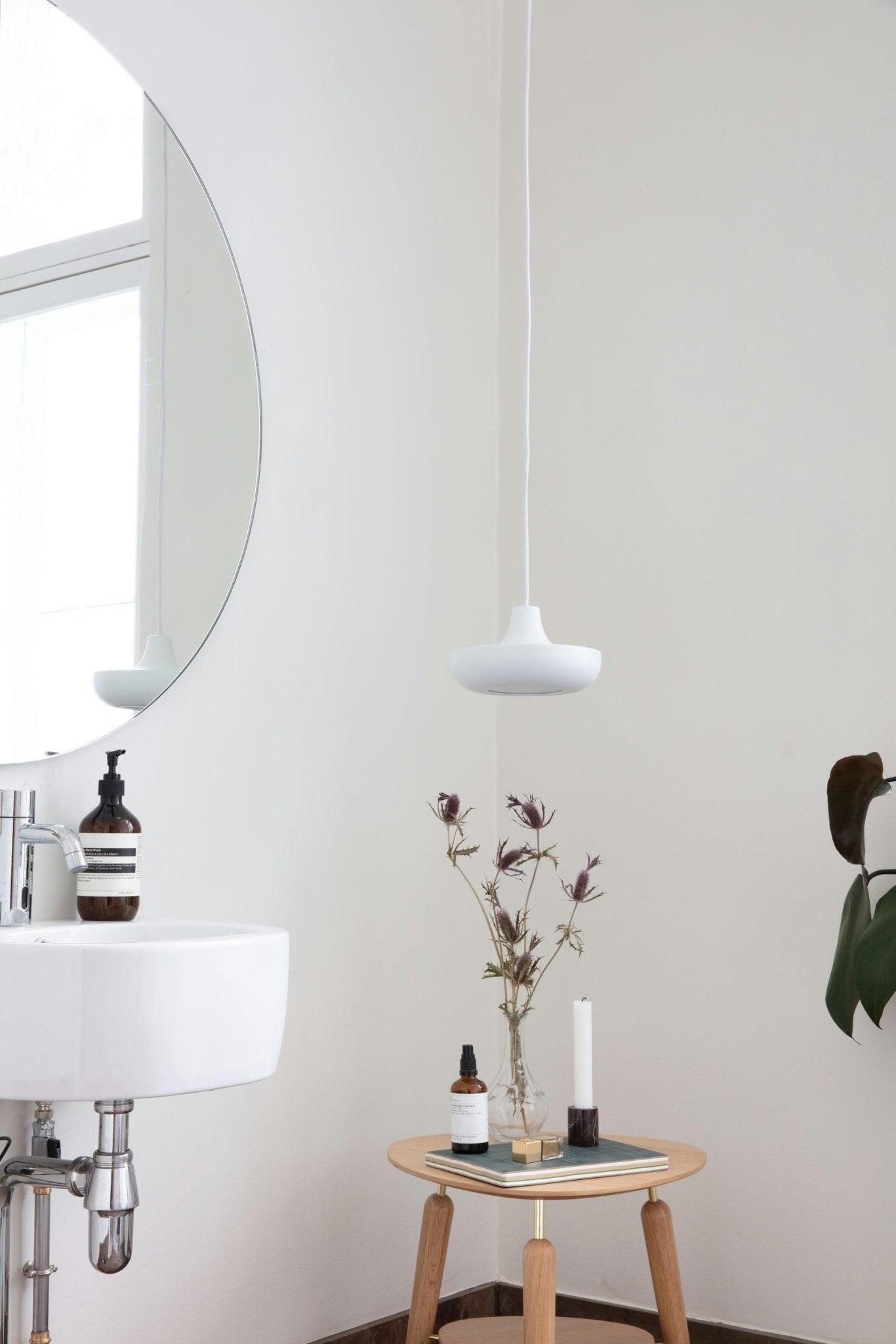 Lampa wisząca CASSINI biały z oświetleniem LED