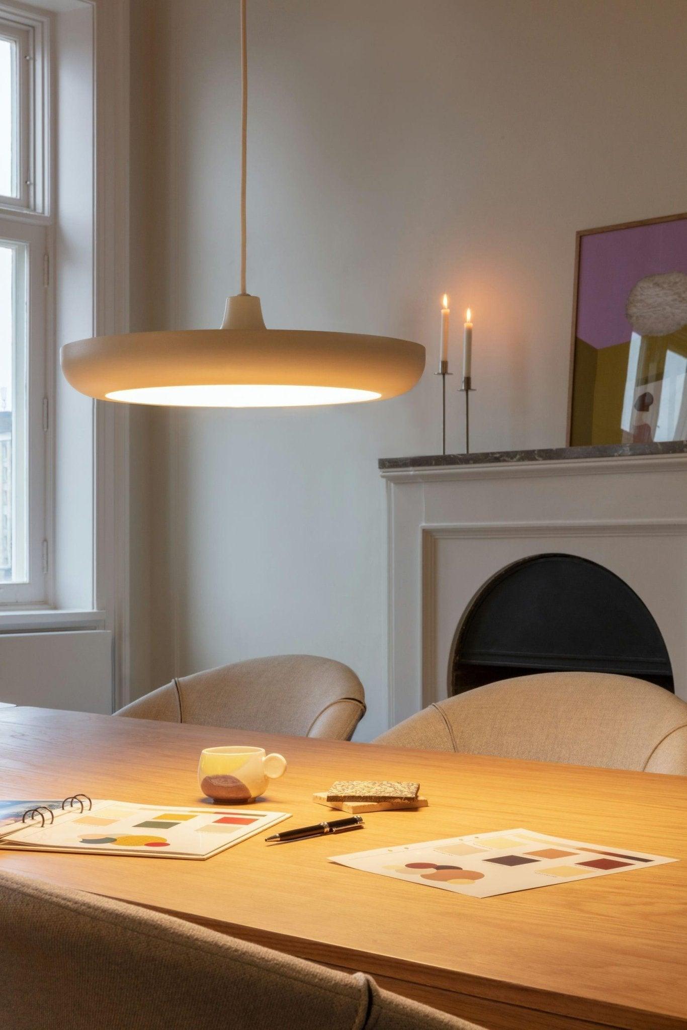 Lampa wisząca CASSINI biały z oświetleniem LED