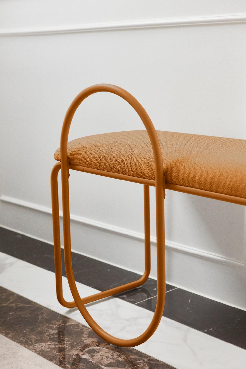 Ławka z tkaniną boucle ANGUI pomarańczowy AYTM    Eye on Design