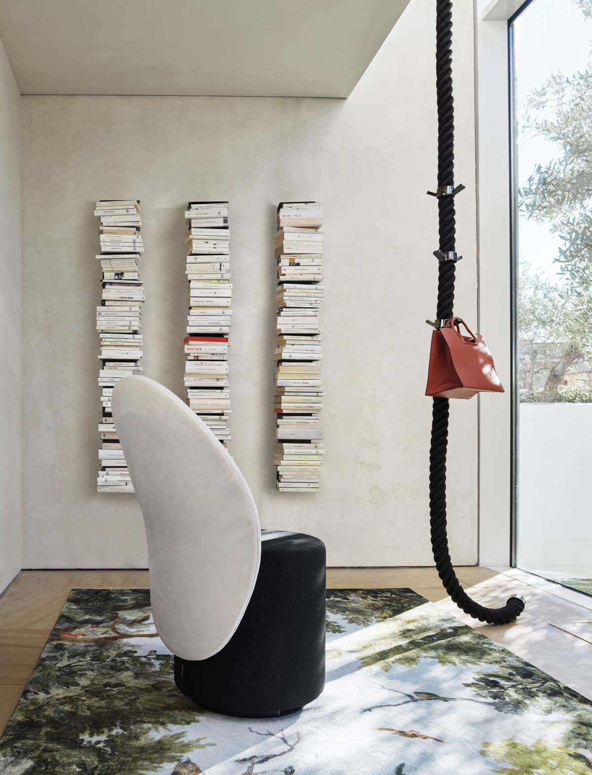 Fotel LOOMI tapicerowany