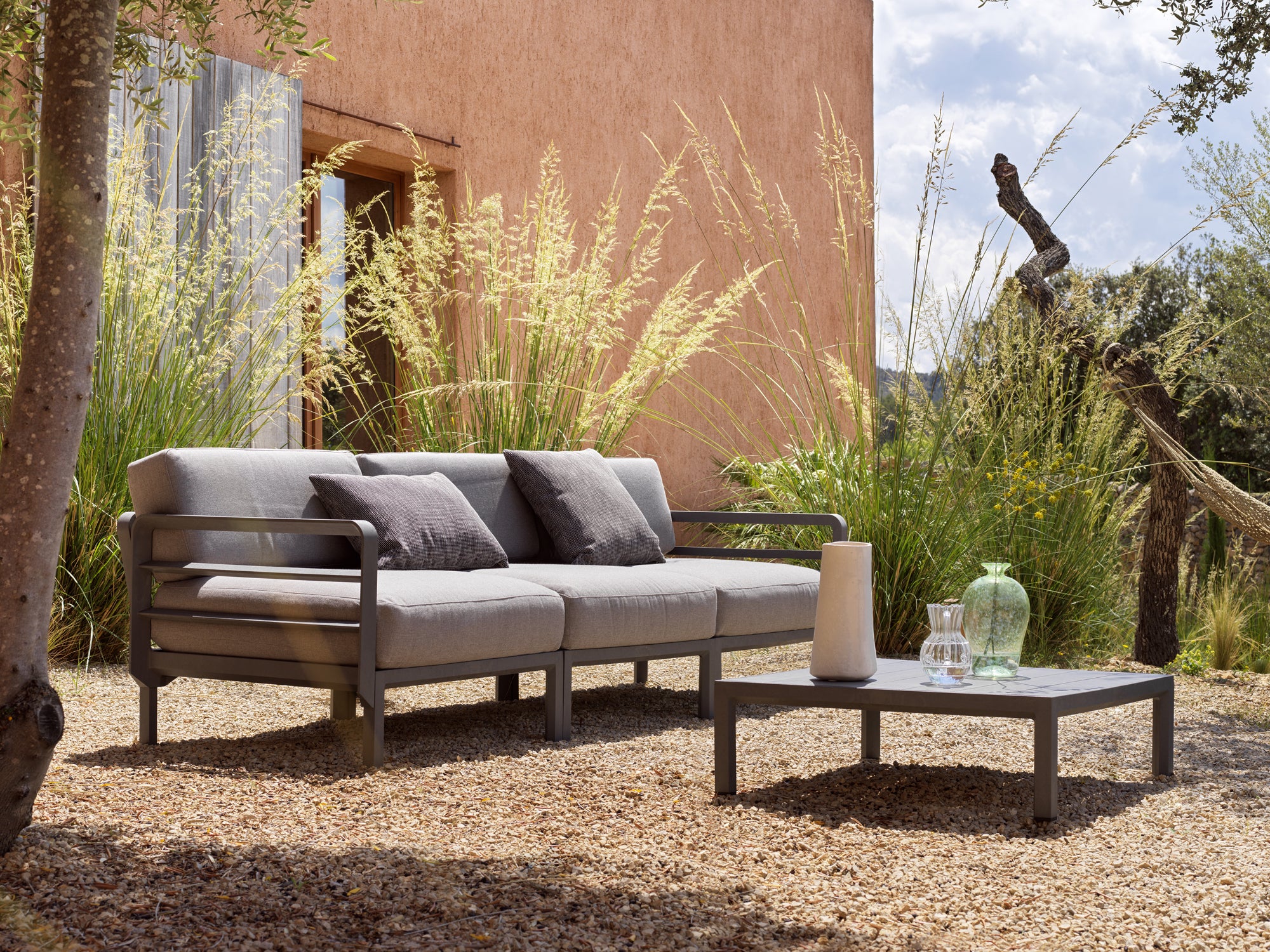 MAXIMO 5 Modular Outdoor Corner Sofa in Thyme Green with Graphite Base