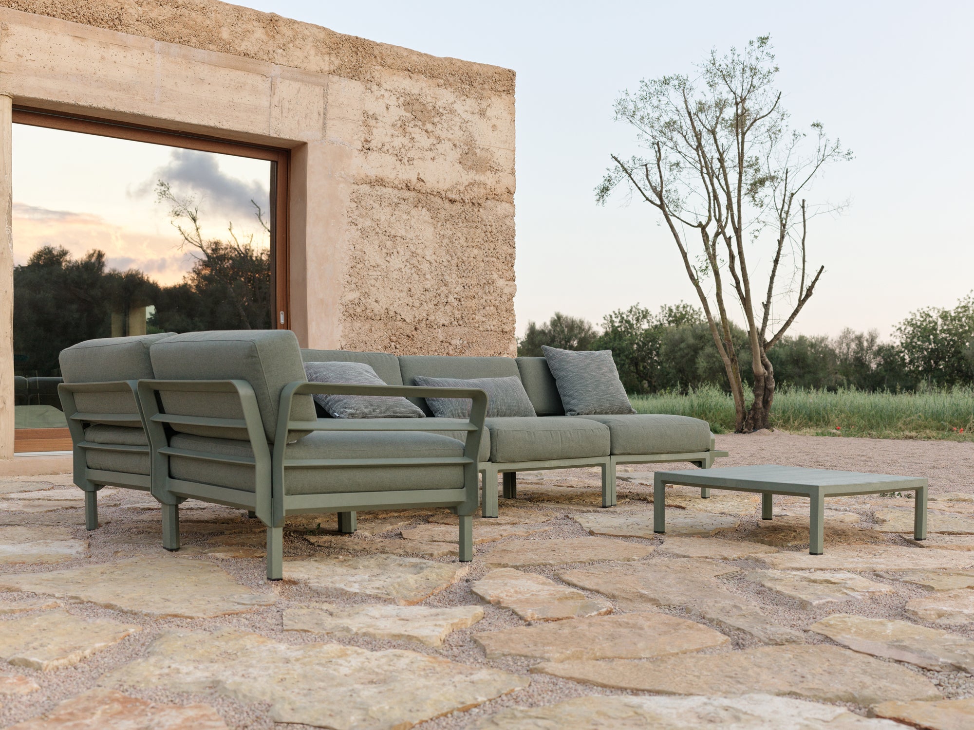 MAXIMO 5 Modular Outdoor Corner Sofa in Gray with Green Base
