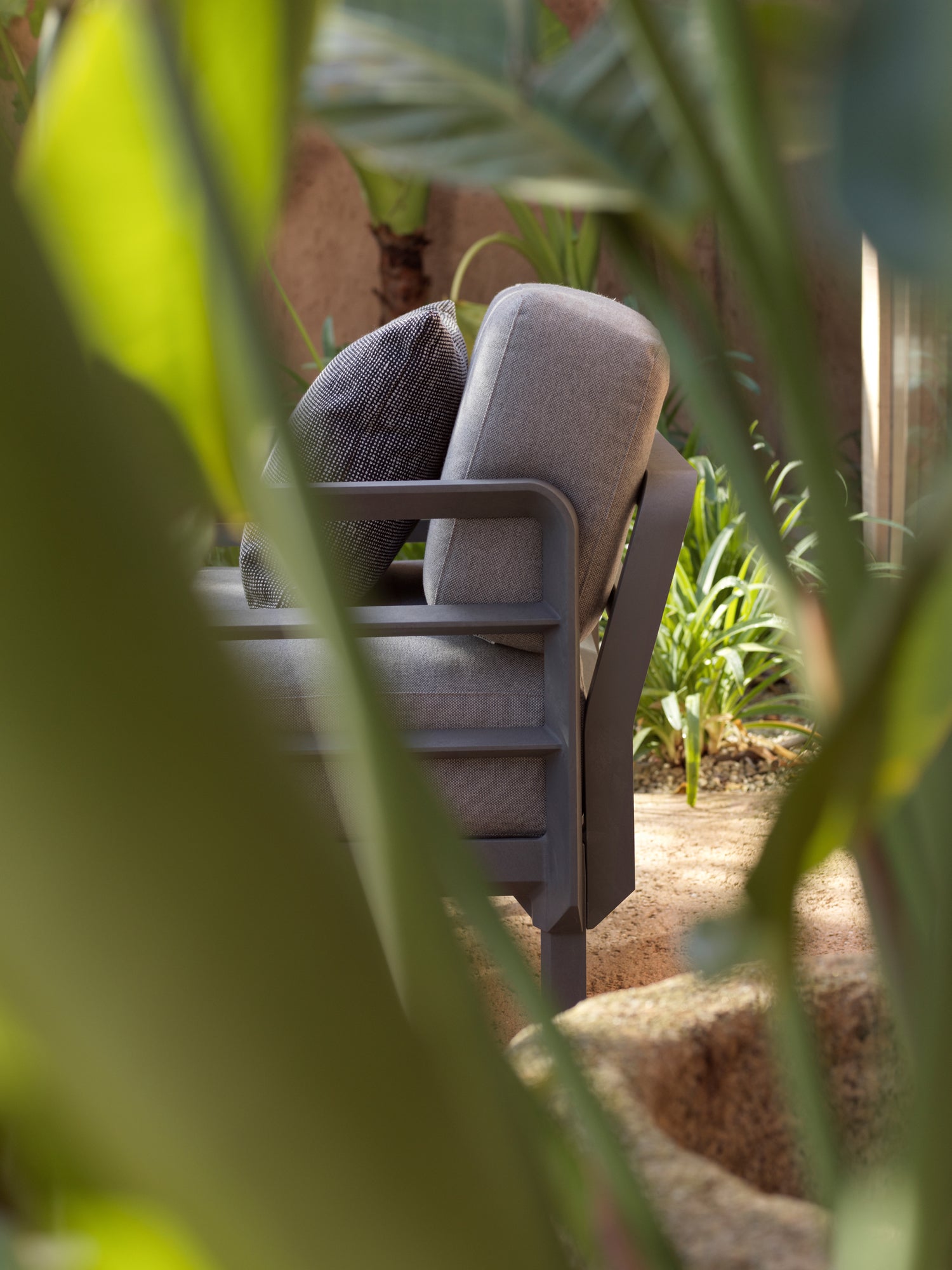 MAXIMO 5 Modular Outdoor Corner Sofa in Thyme Green with Graphite Base