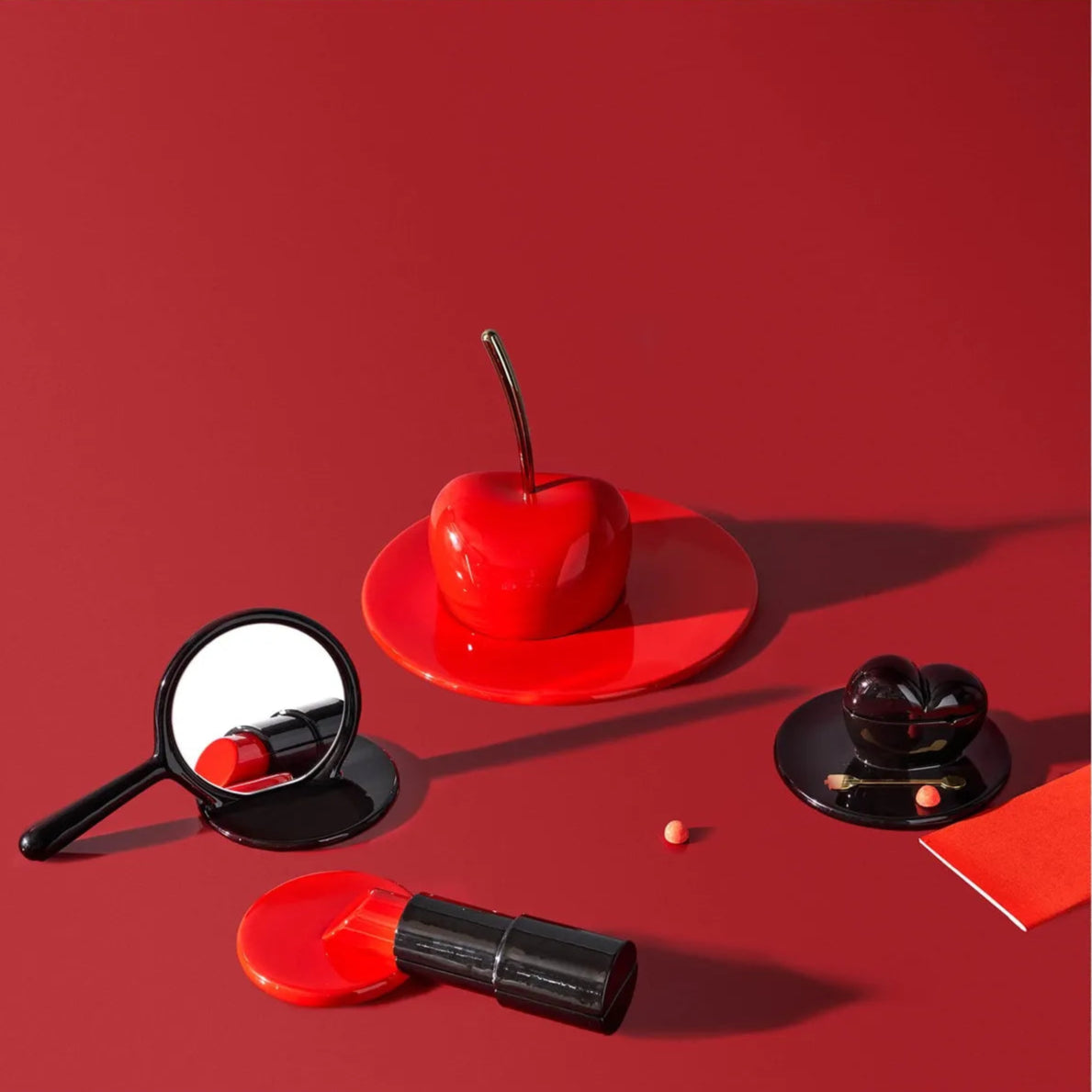 LOVE ME Spiegel schwarz