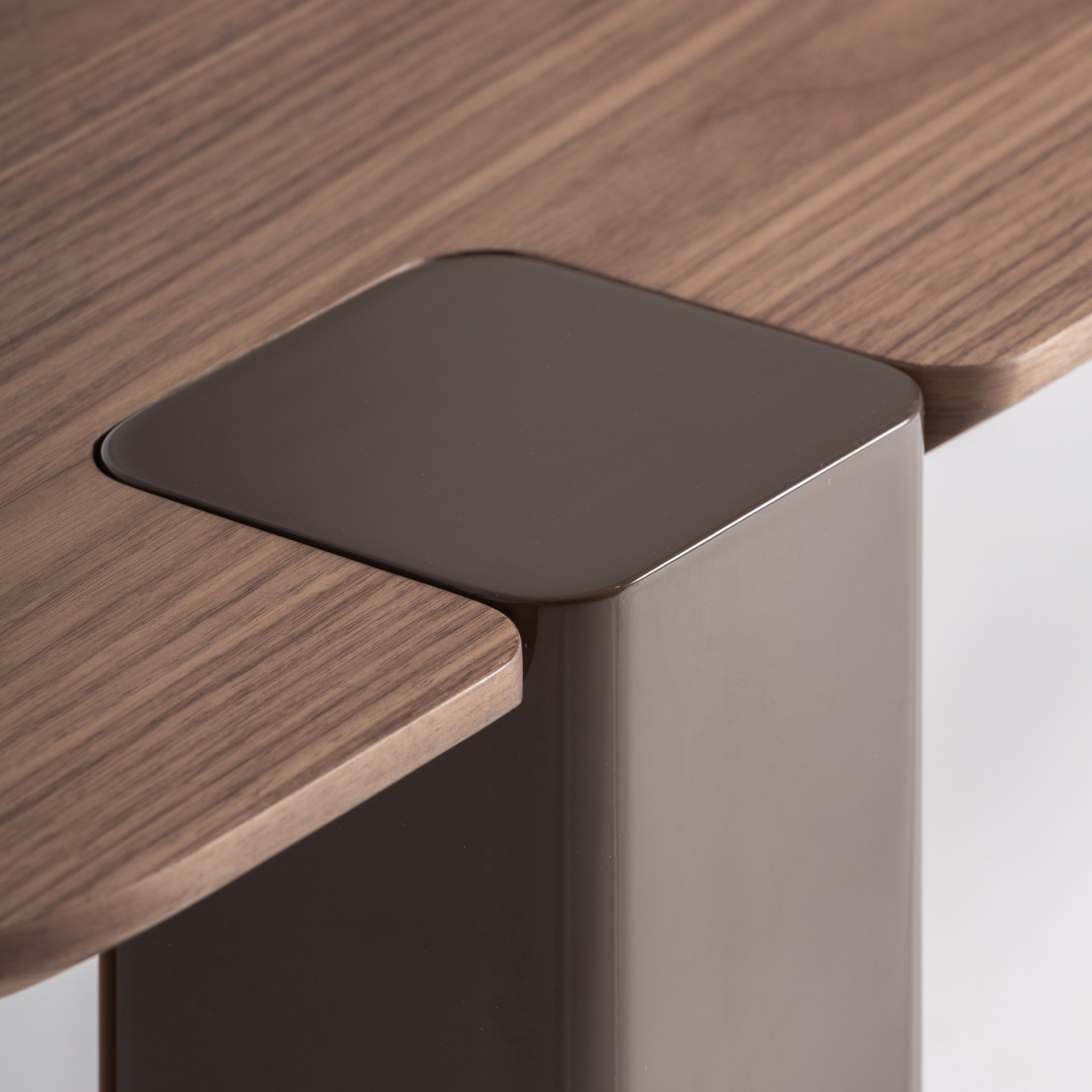 Zijtafel KUFTEIN eikenfineer