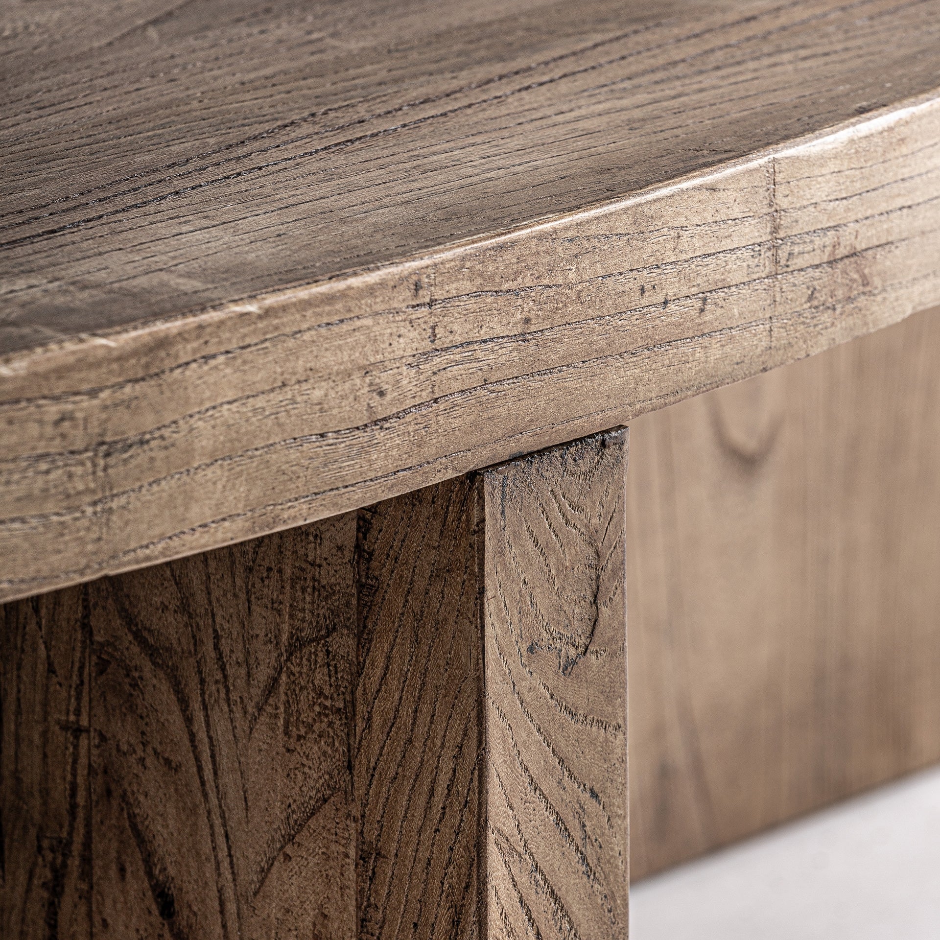 Zijtafel NORVIK van wilgenhout