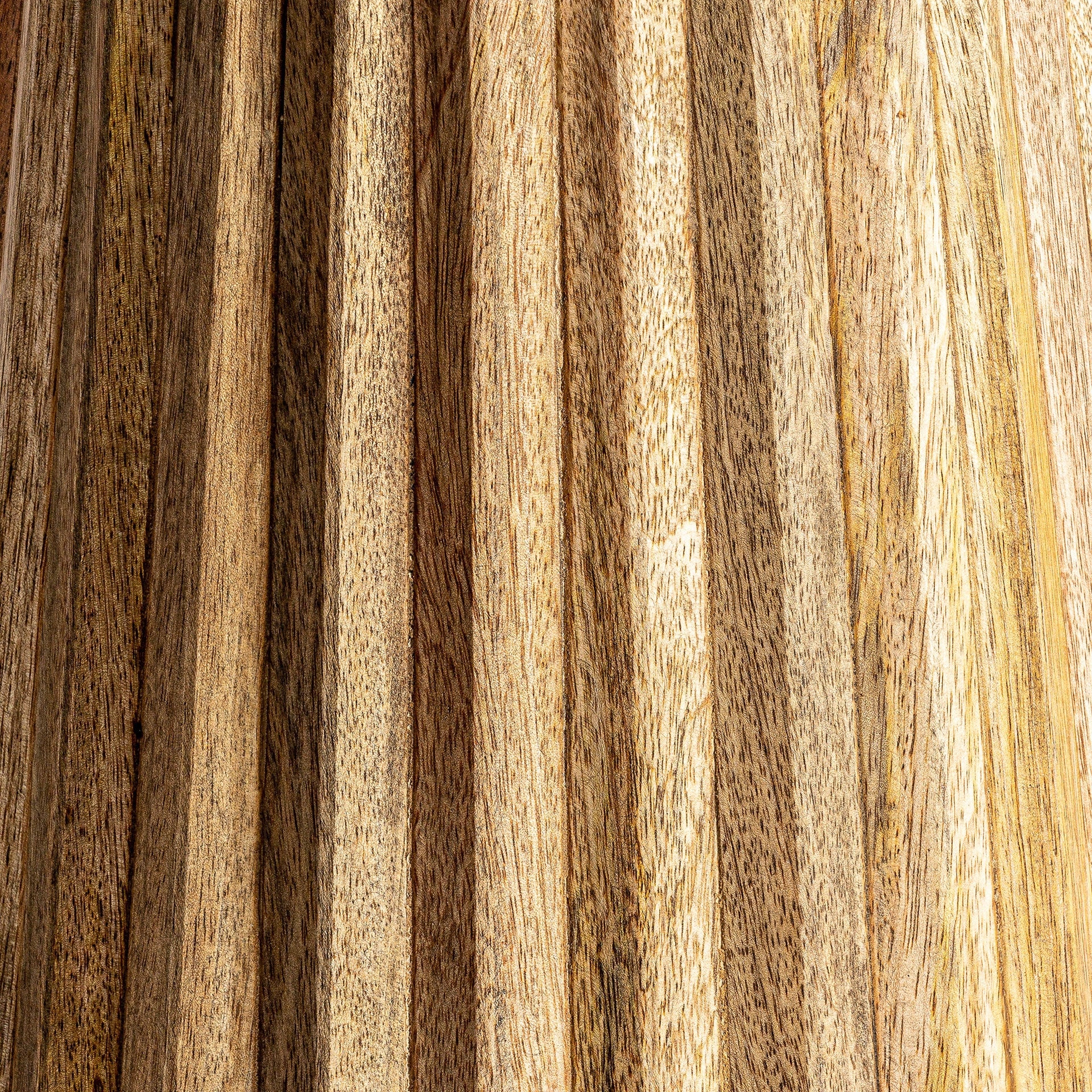 PLISSÉ WOOD mangohouten salontafel