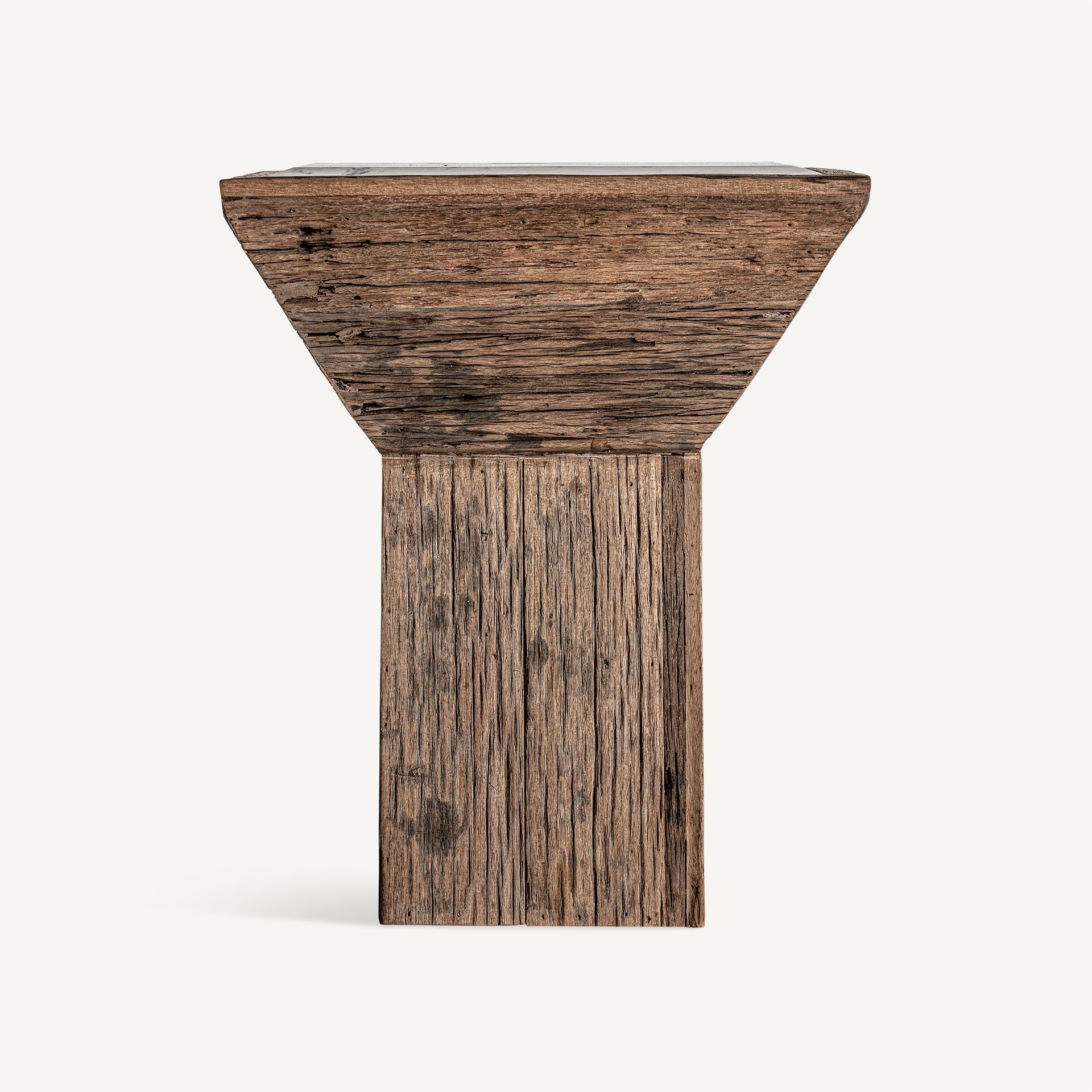 Zijtafel SAMSUN van gerecycled grenenhout met een marmeren blad