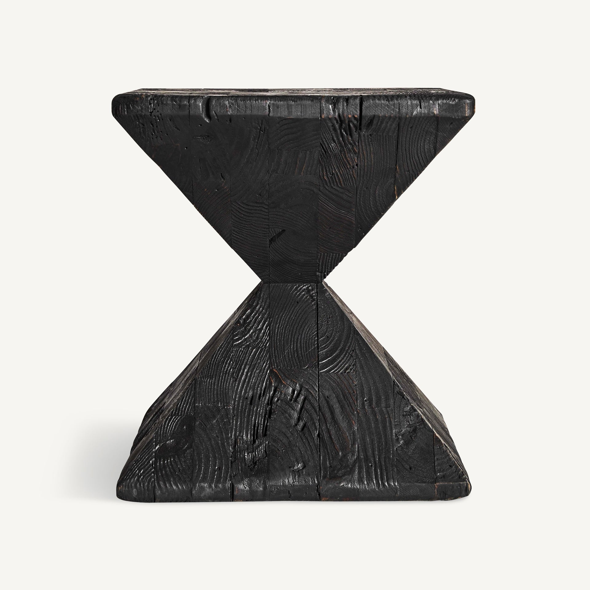 Zijtafel VIEVY zwart gerecycled grenenhout
