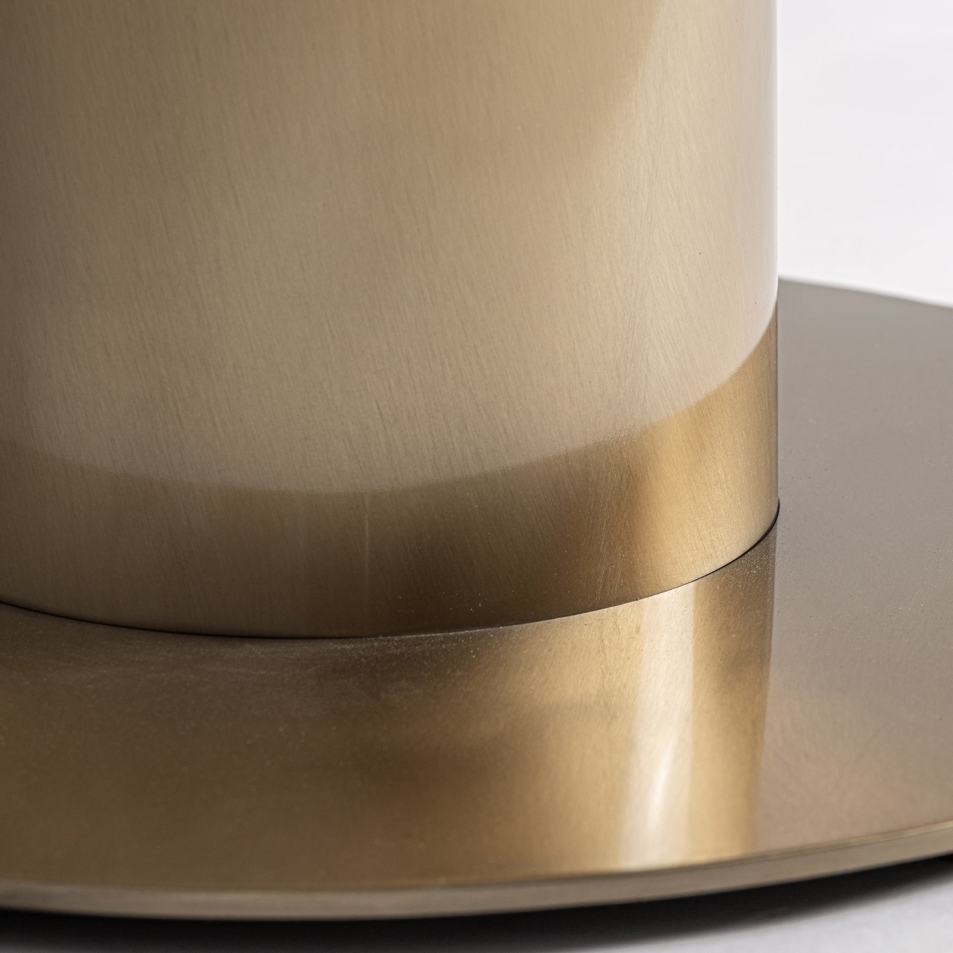 Barkast TASQUE zwart met gouden basis