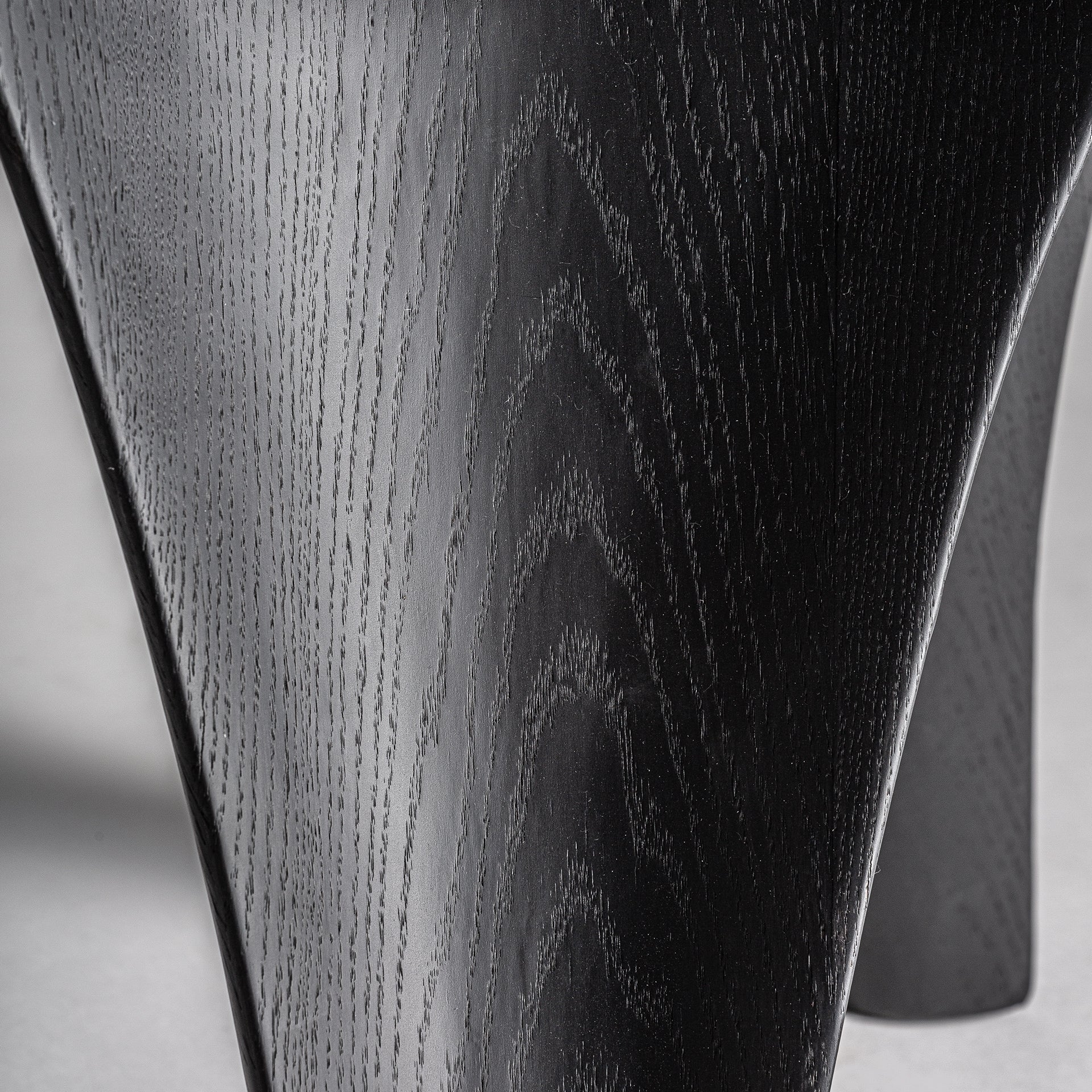 Tisch BILZEN schwarz Eichenfurnier