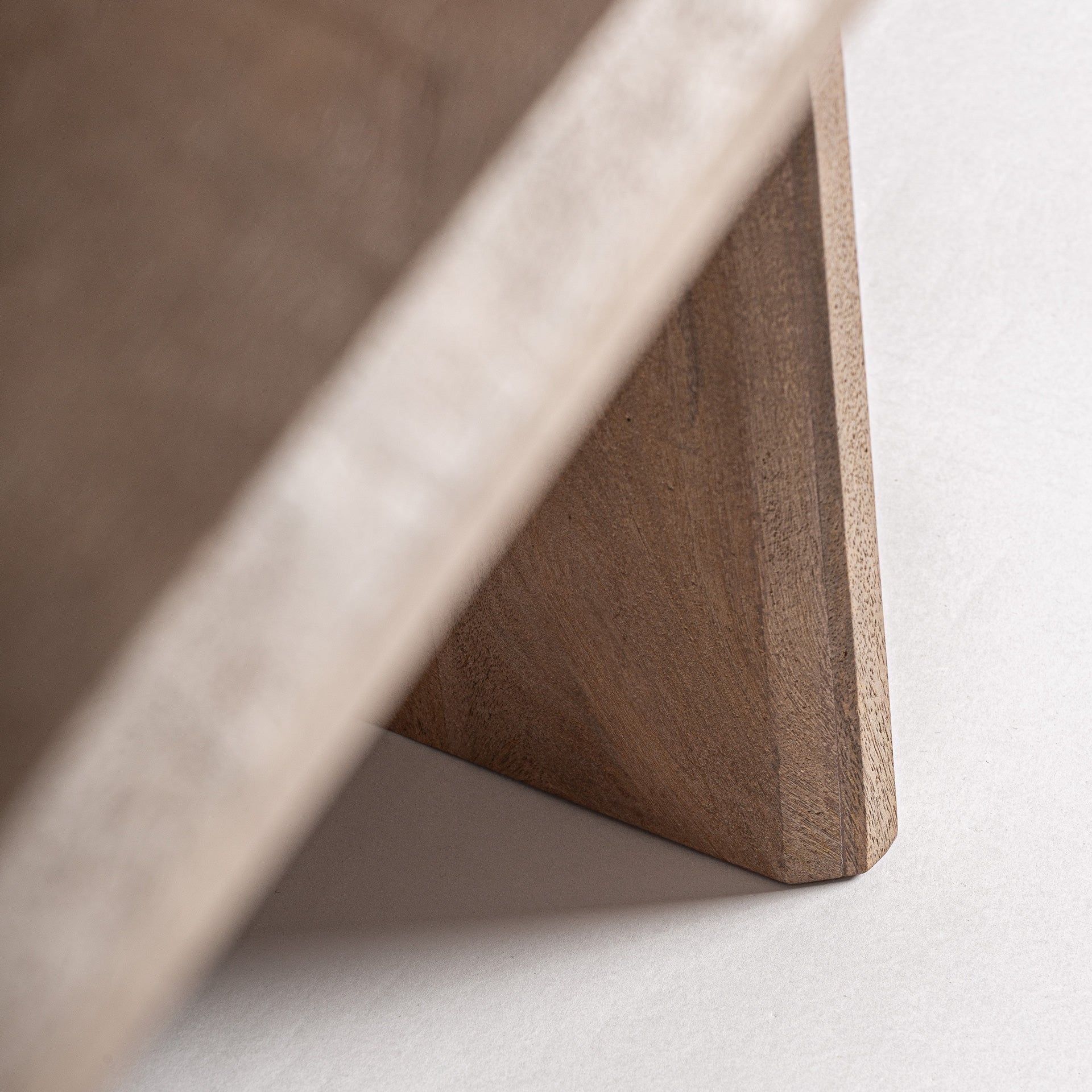 LENDINE Mango Wood Table