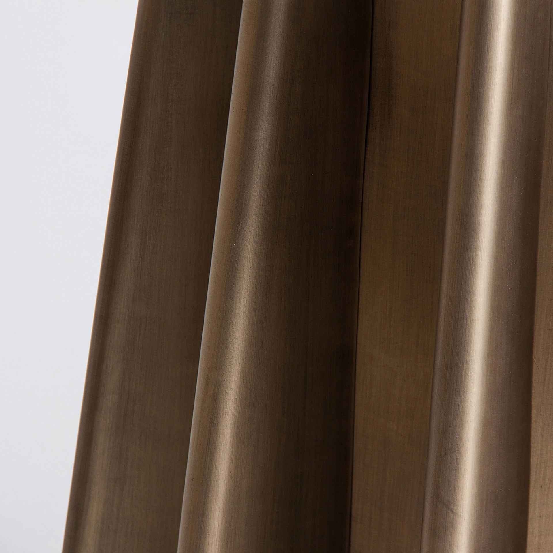 Tafel LEZEY wit marmer met gouden basis