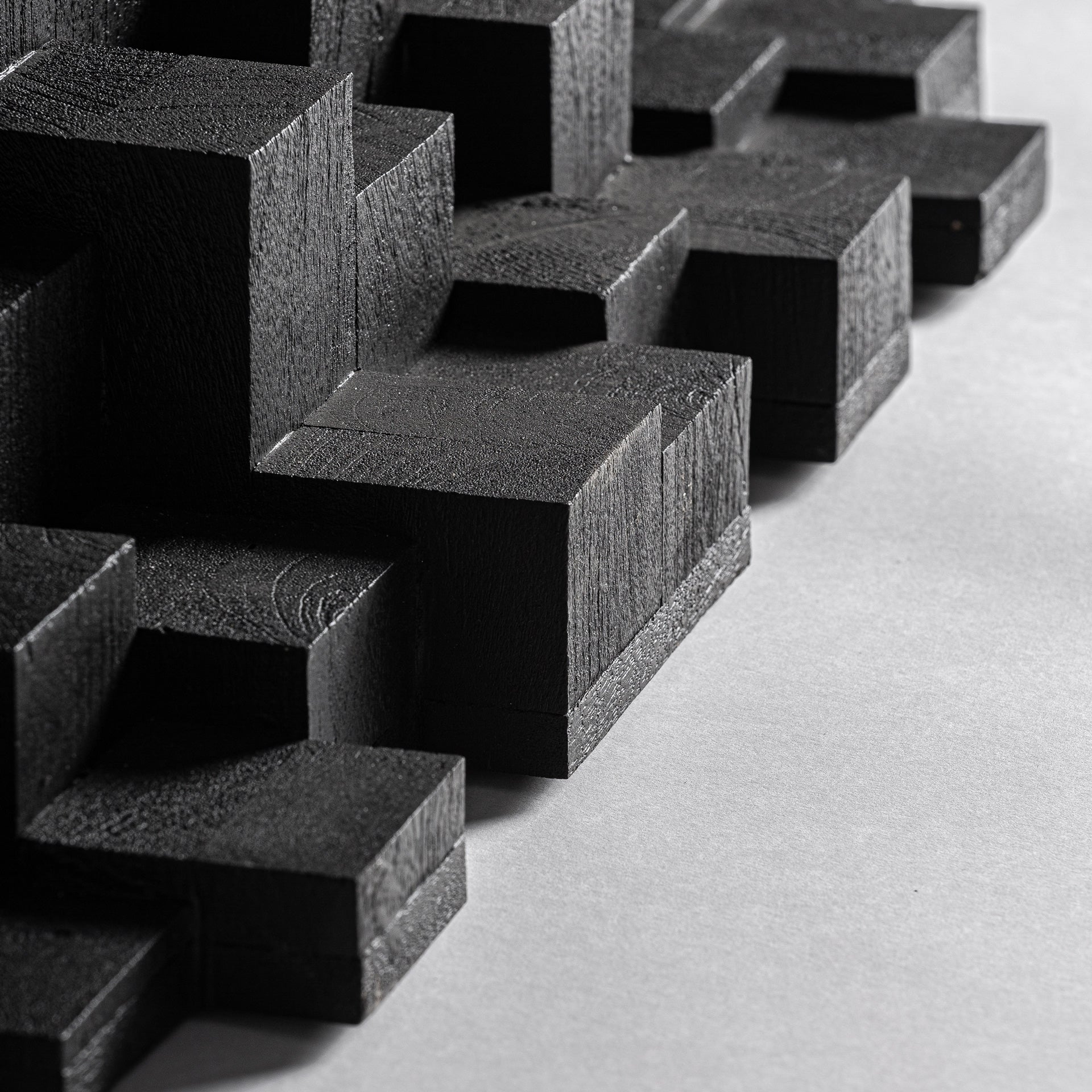 Tisch PÈTRIA schwarzes Mangoholz