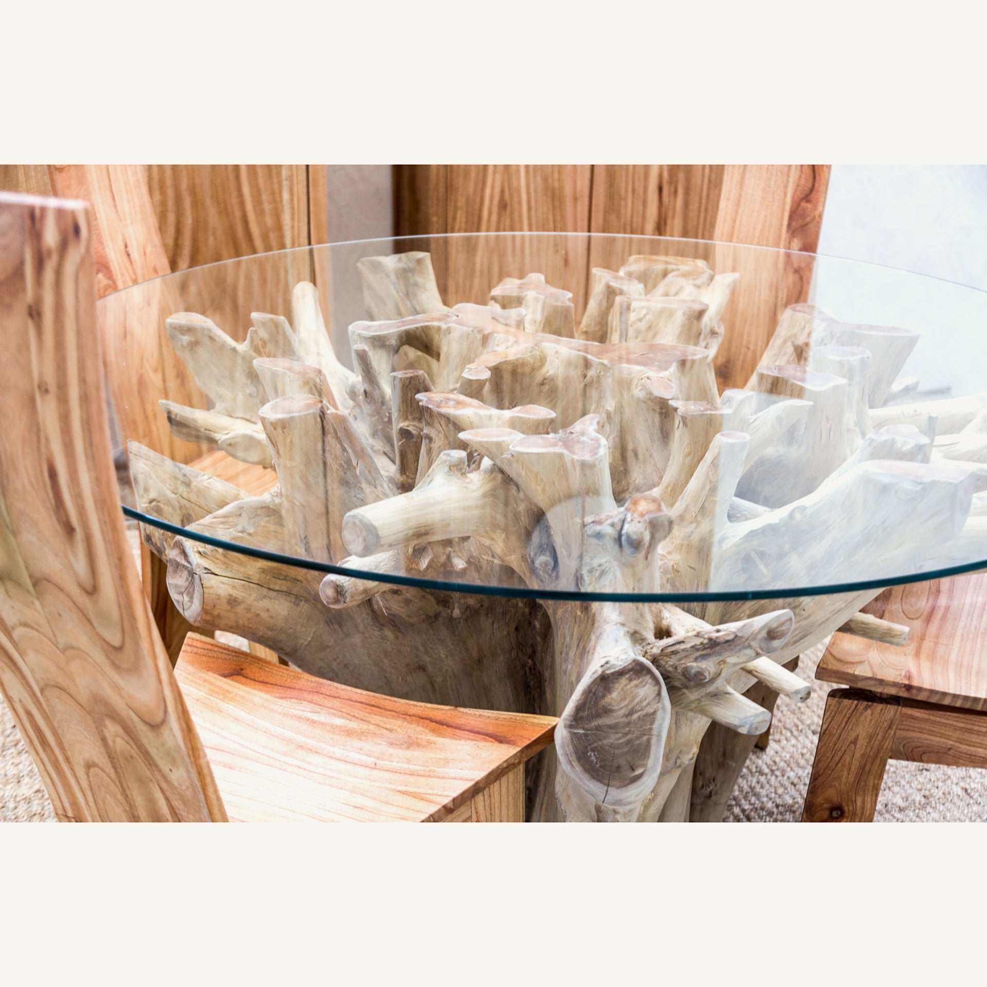 Round Table WARRI Teak Root with Glass Top