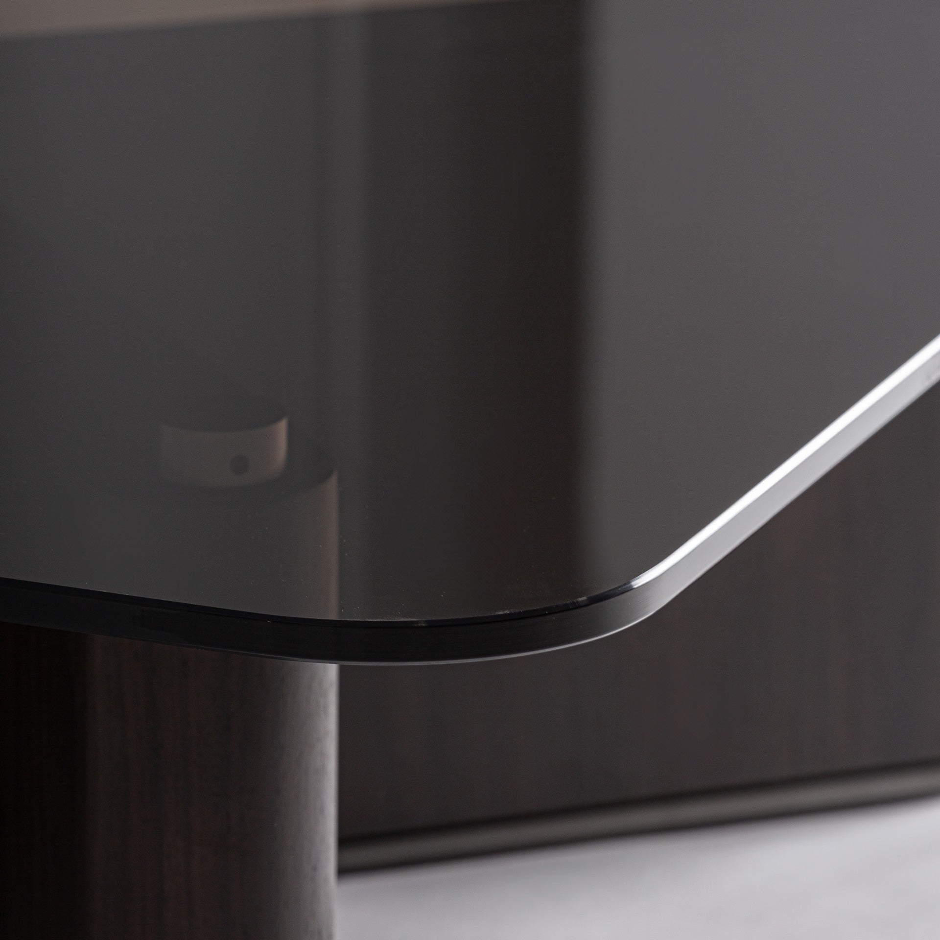 Salontafel BRANSBY donker essen hout met glazen blad