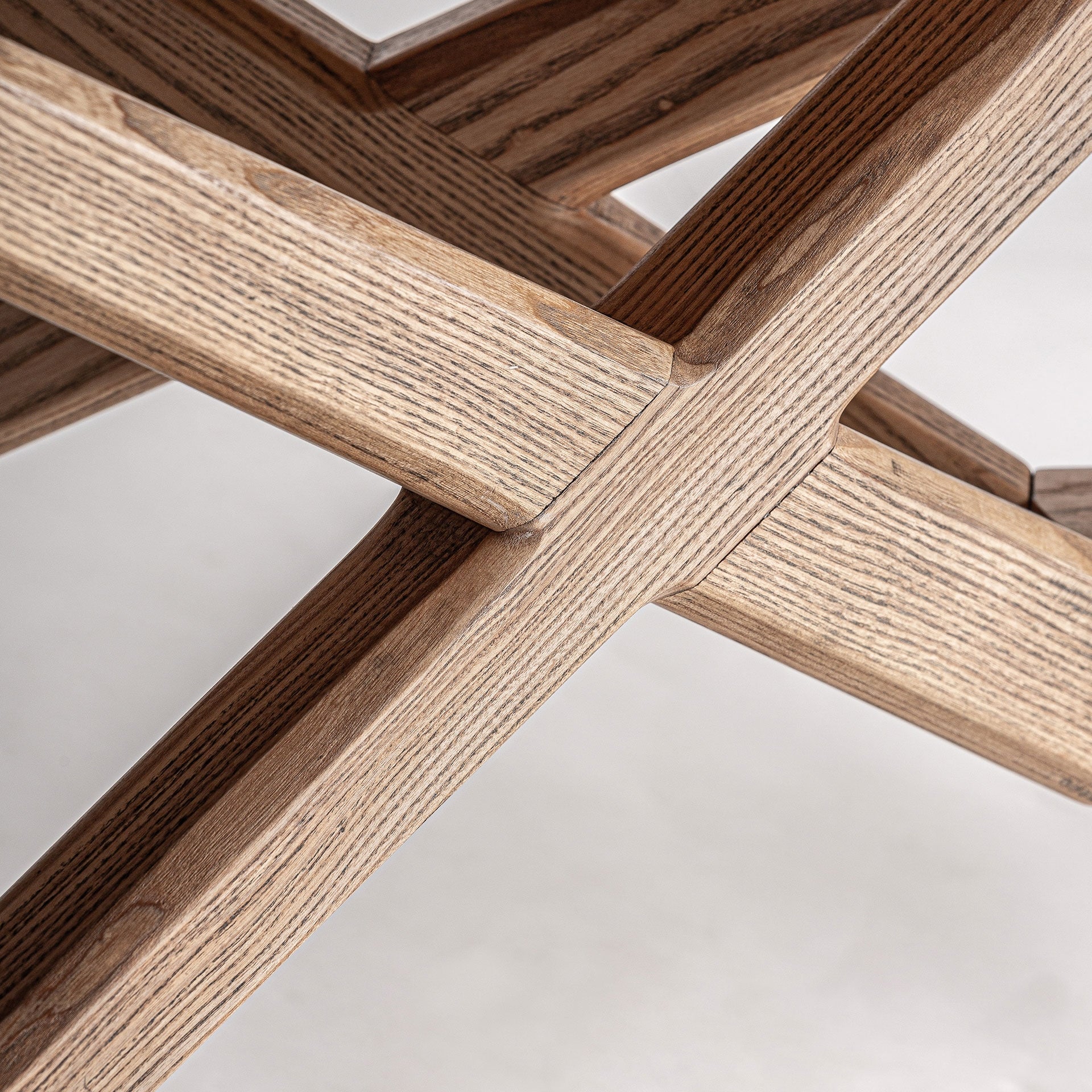 Uitschuifbare tafel VREBOS van esdoornhout met fineer