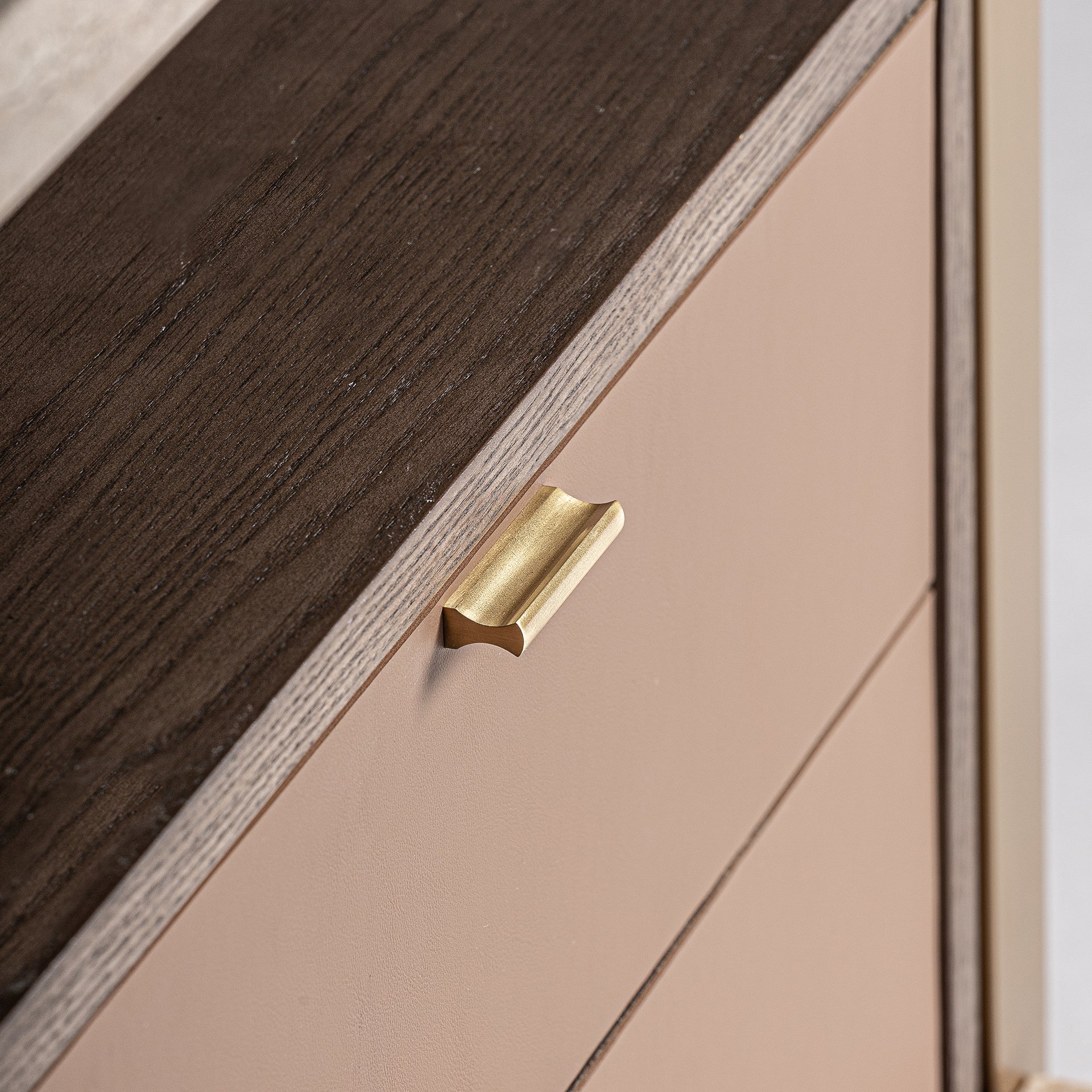 Nachtkastje MONZA beige met travertijn blad