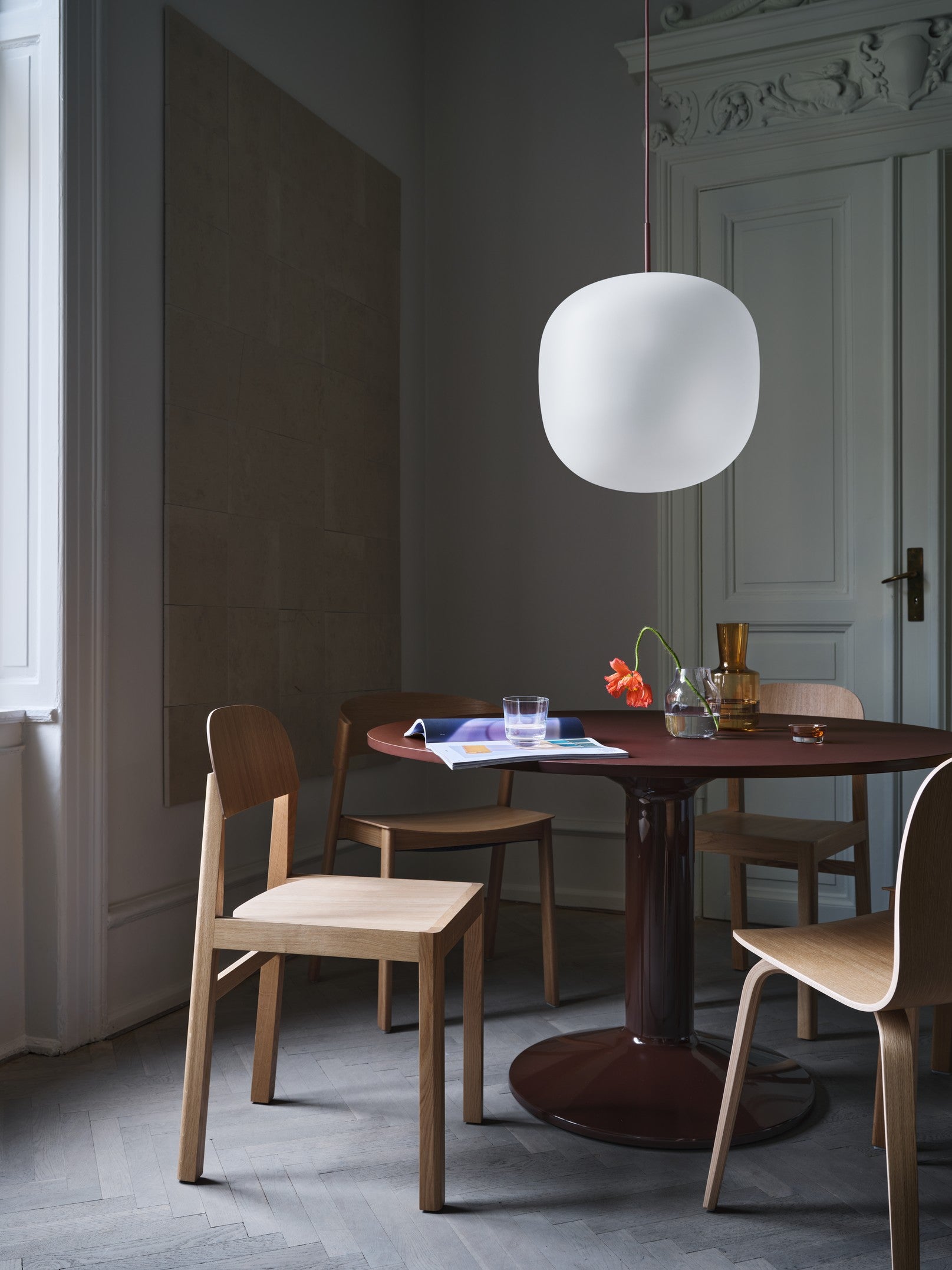 Ronde tafel MIDST bordeaux