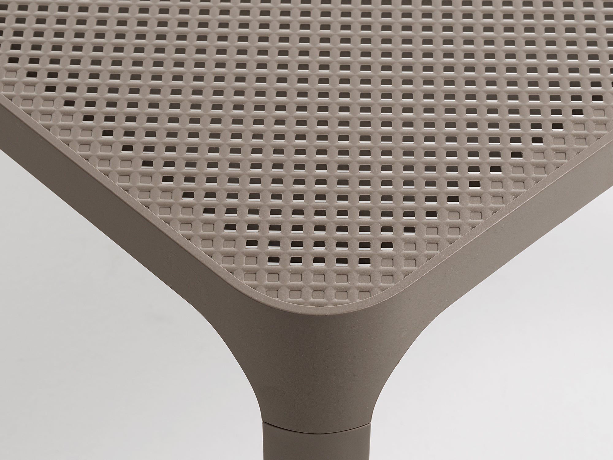 NET White Outdoor Coffee Table