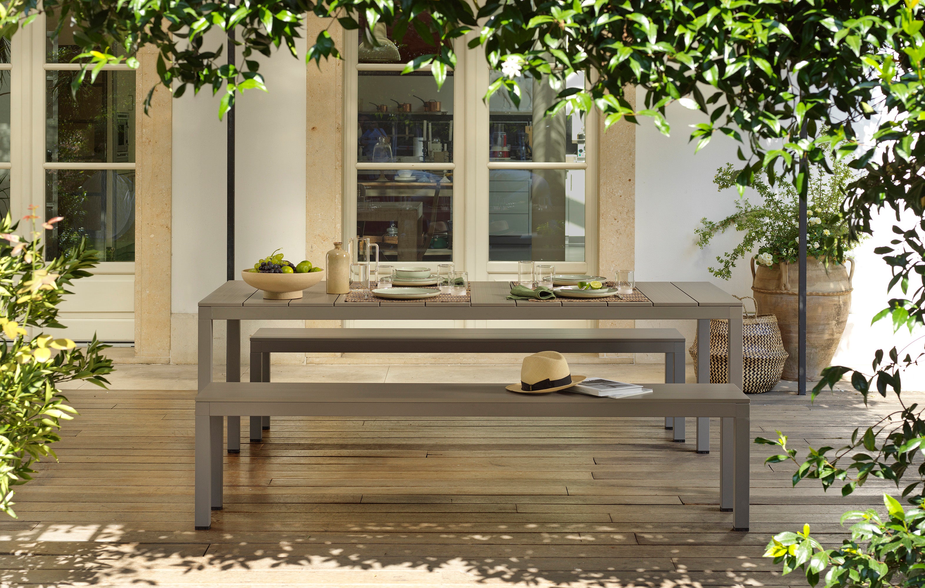 Buiten tafel RIO 210 taupe