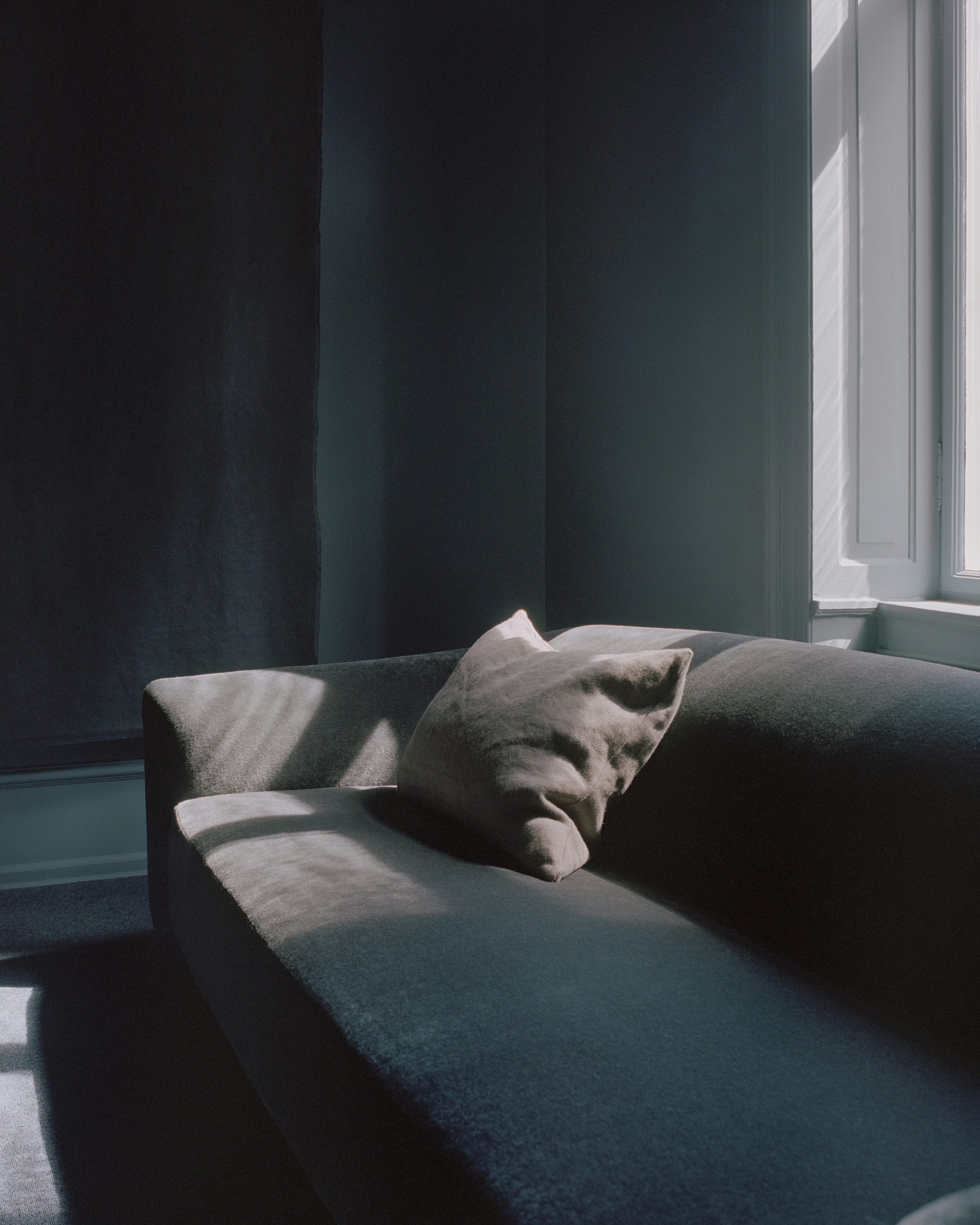 SHORE SHORE SHORE PLINTH UPHOLLED