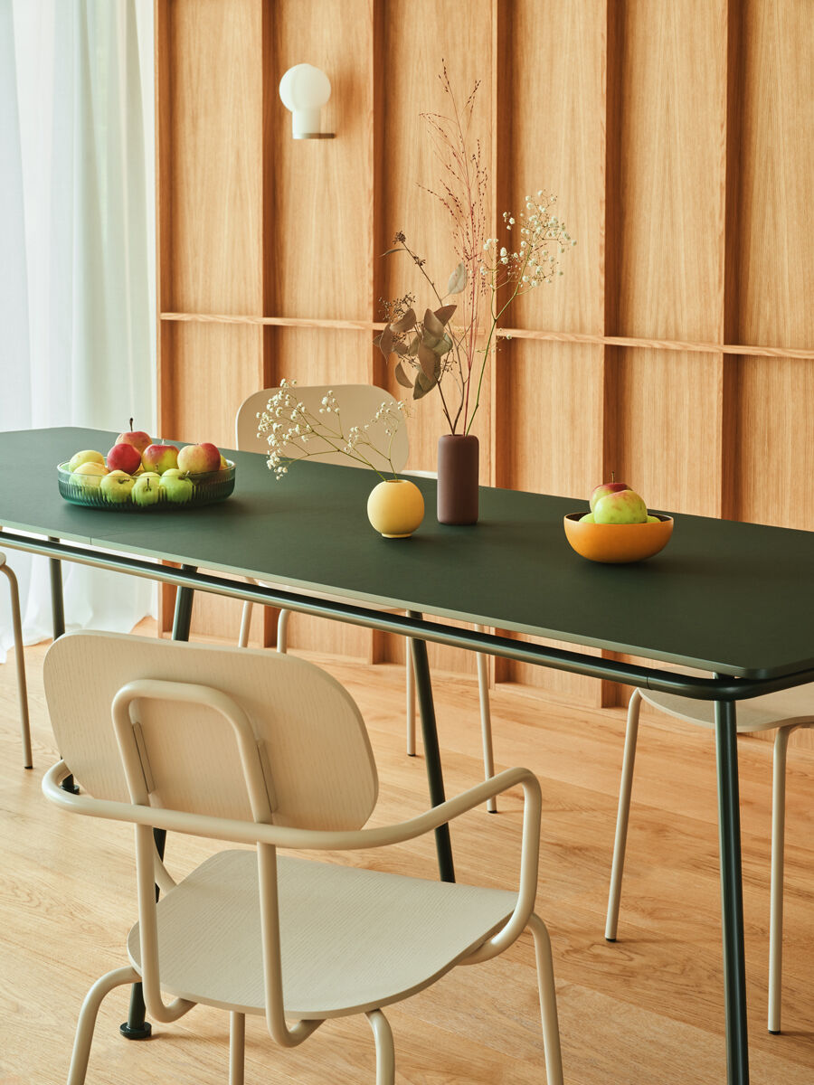 New School Bench table with top access
