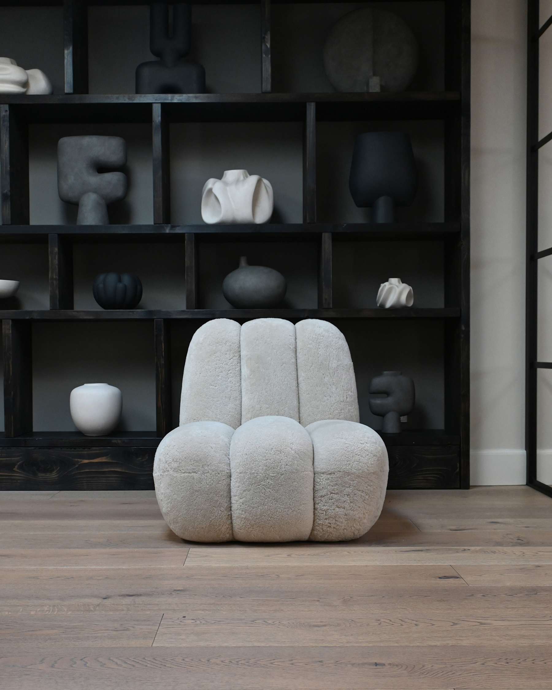 Fotel w tkaninie Sheepskin TOE kremowy – 101 Copenhagen