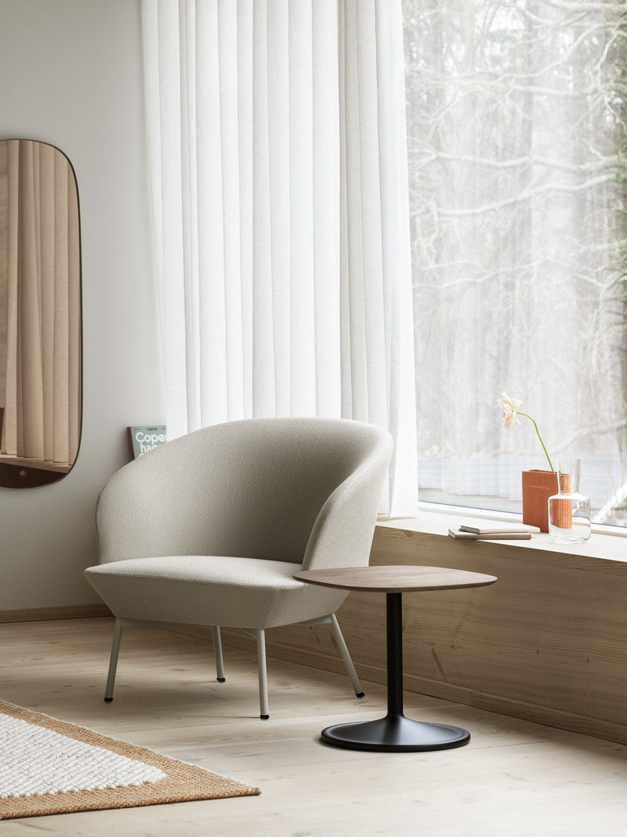 Vierkante zijtafel SOFT donker eikenhout met zwarte basis