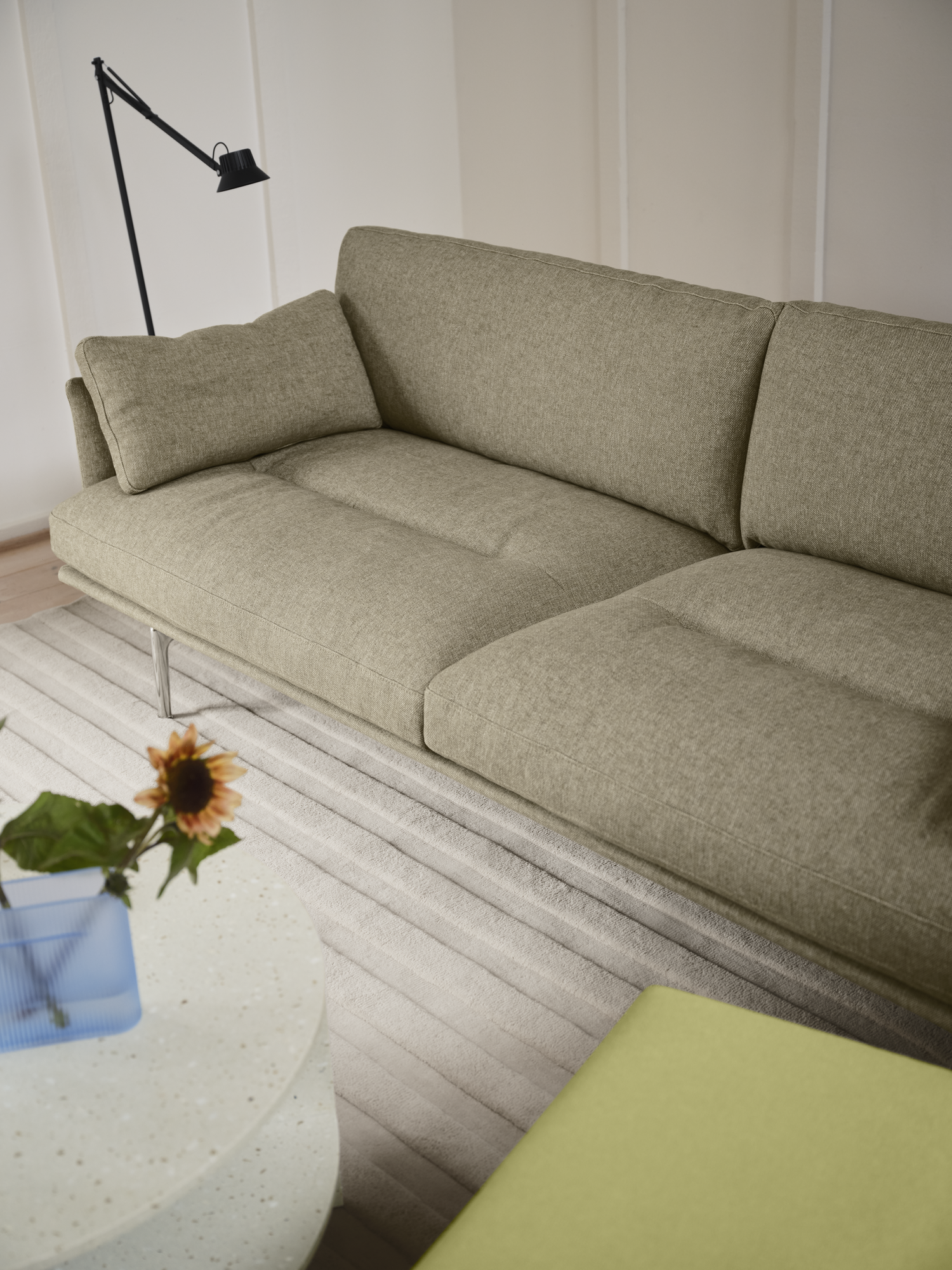 Sofa 3-zits OUTLINE SOFT gestoffeerd