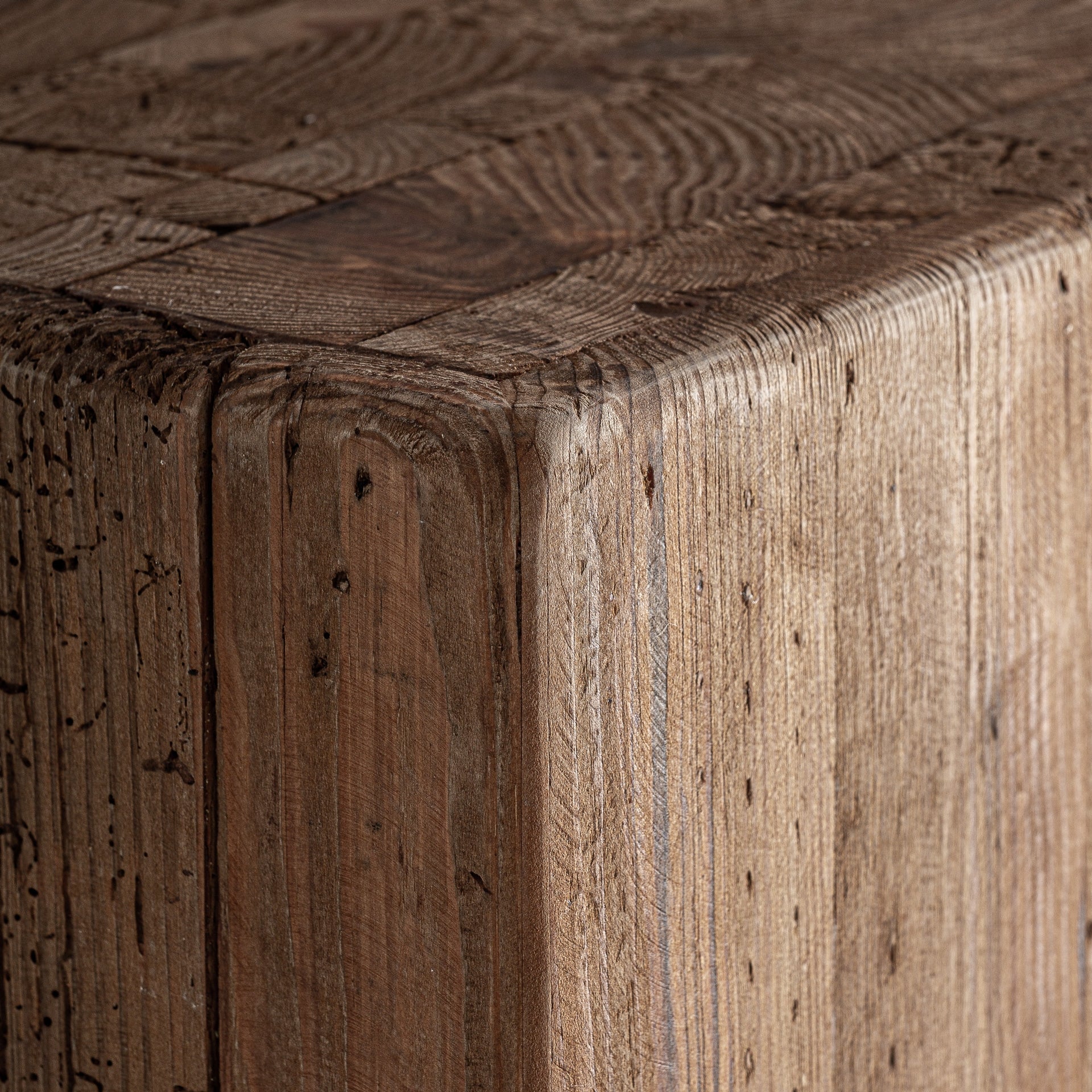 Bijzettafel TRUEL gerecycled grenenhout