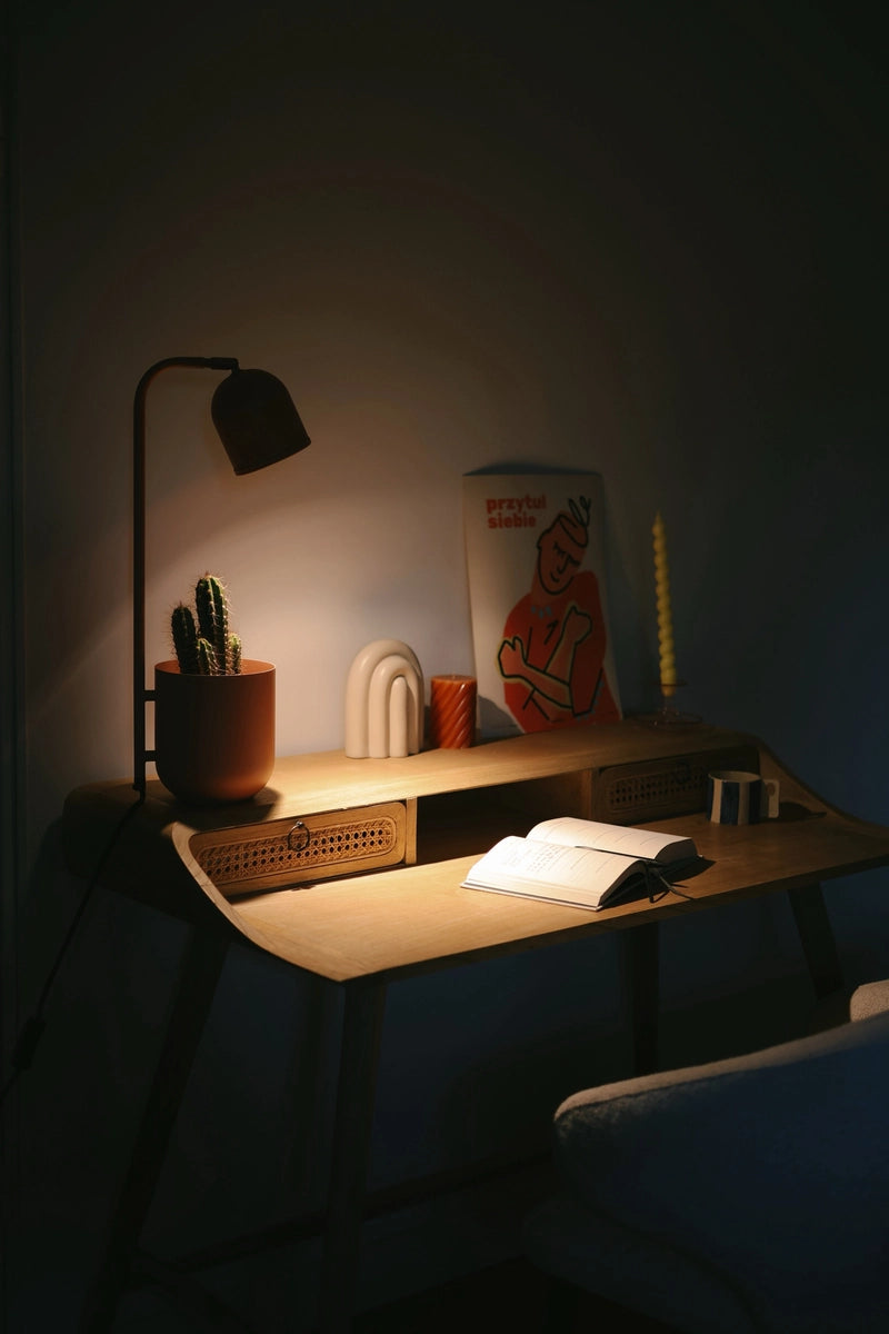 BOTANICA WOOD desk lamp white