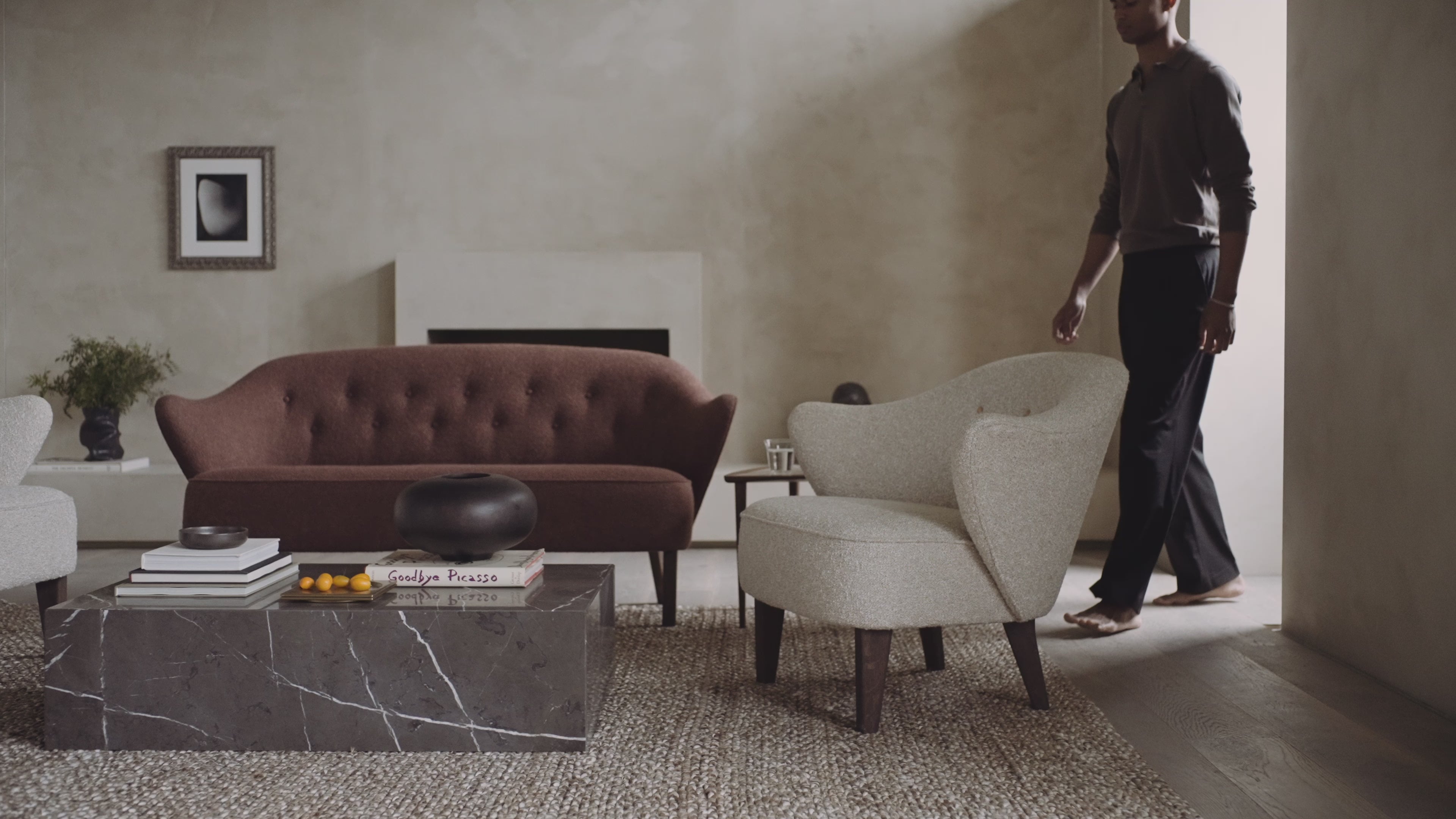 Sofa INGEBORG granietkleurig met eiken basis