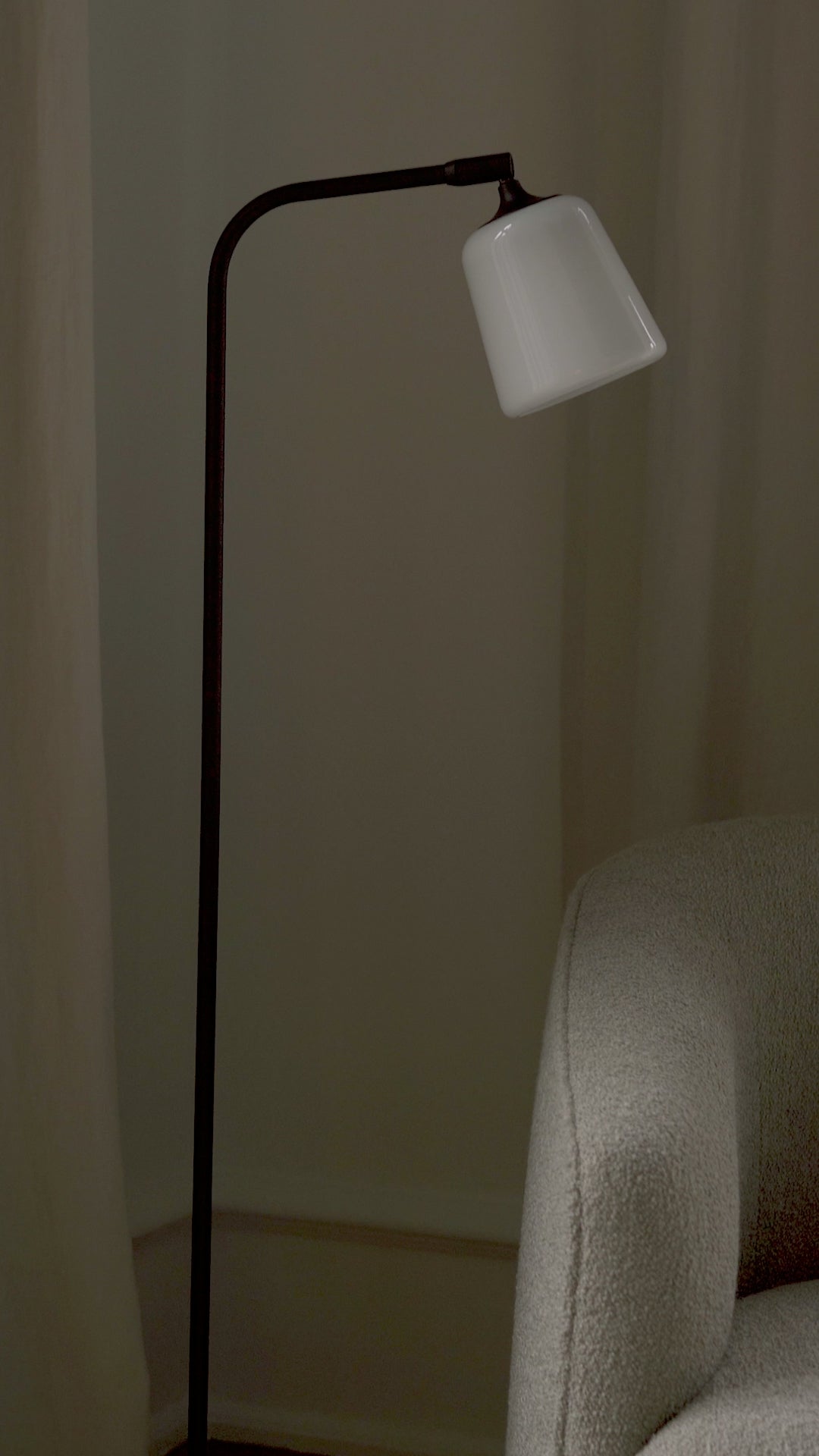 Floor lamp for reading MATERIAL white opalescent