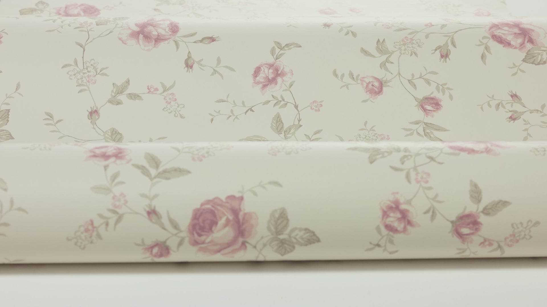 Rose Garden Beige Floral Wallpaper