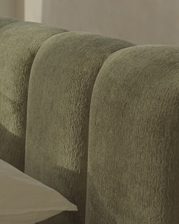 Velvet bed met opbergruimte LUPINE grijs