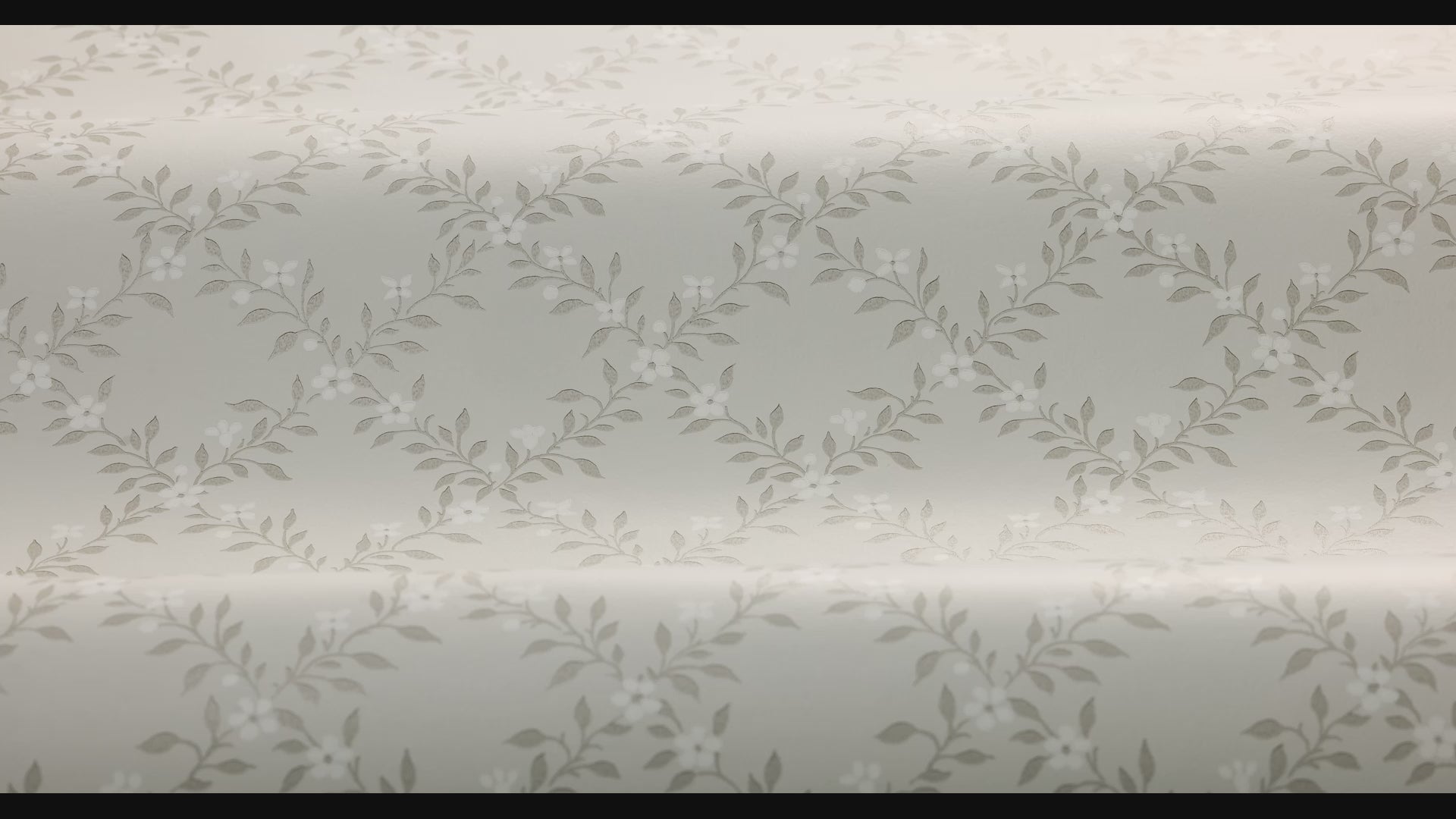 Beige wandtapijt met plantenmotief SOMMARSLÖJA met wit