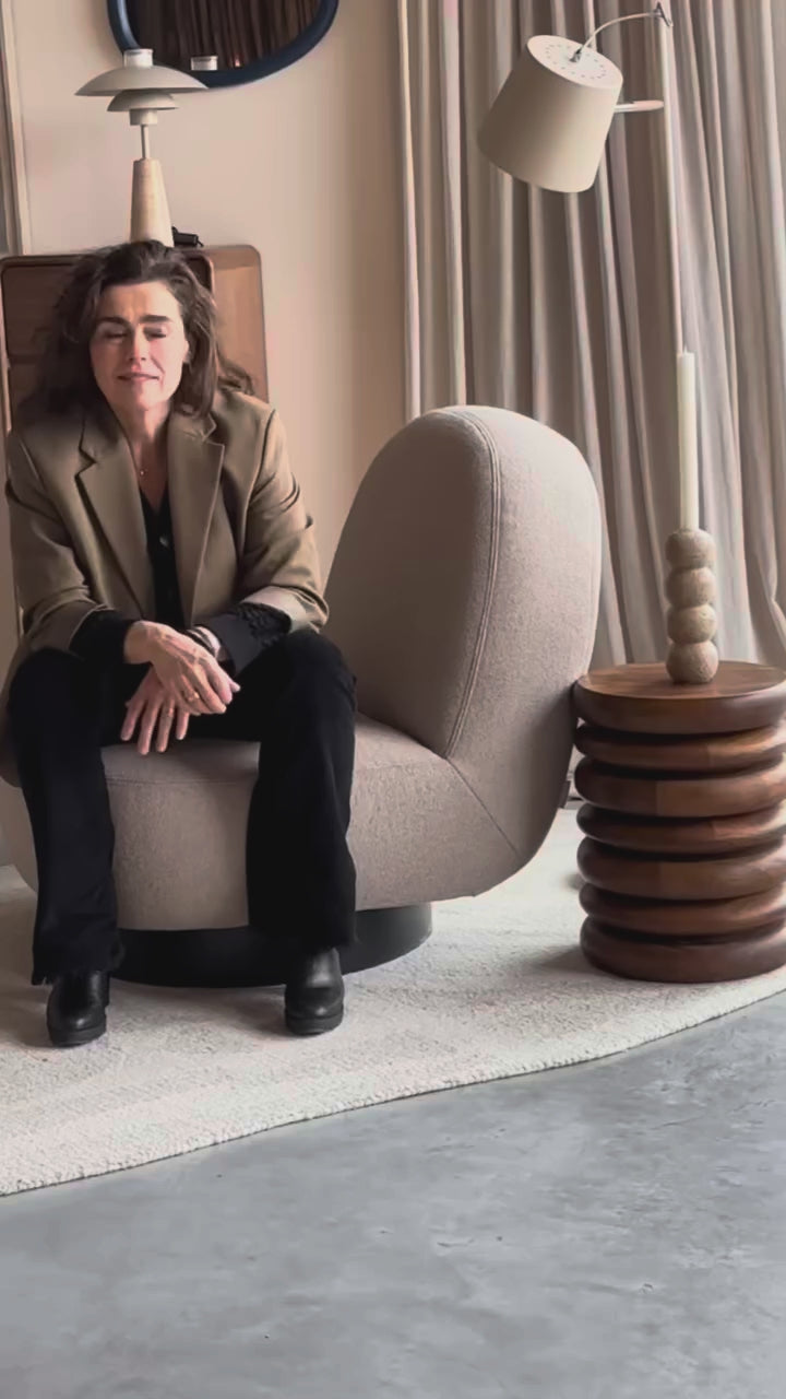 Sessel EDEN latte mit schwarzem Gestell