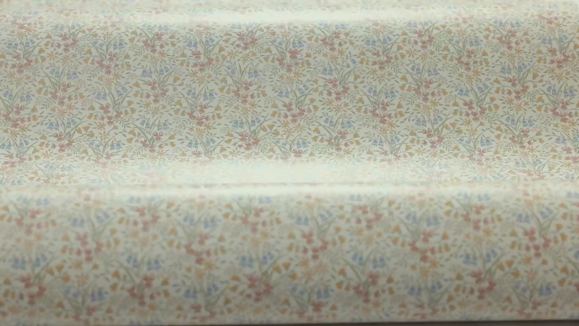 Beige wandtapijt met bloemenmotief BELLA